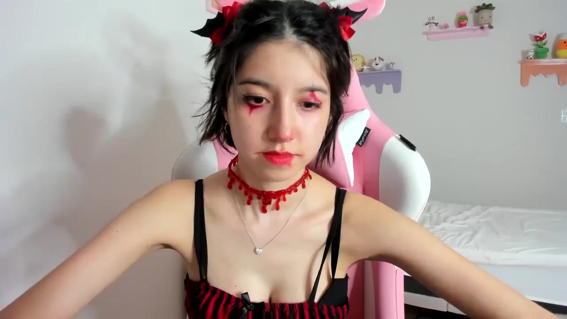 Gallery image thumbnail from Cherrycute666's myfreecams stream on, 10/07/2023, 08:09 image 4 of 20