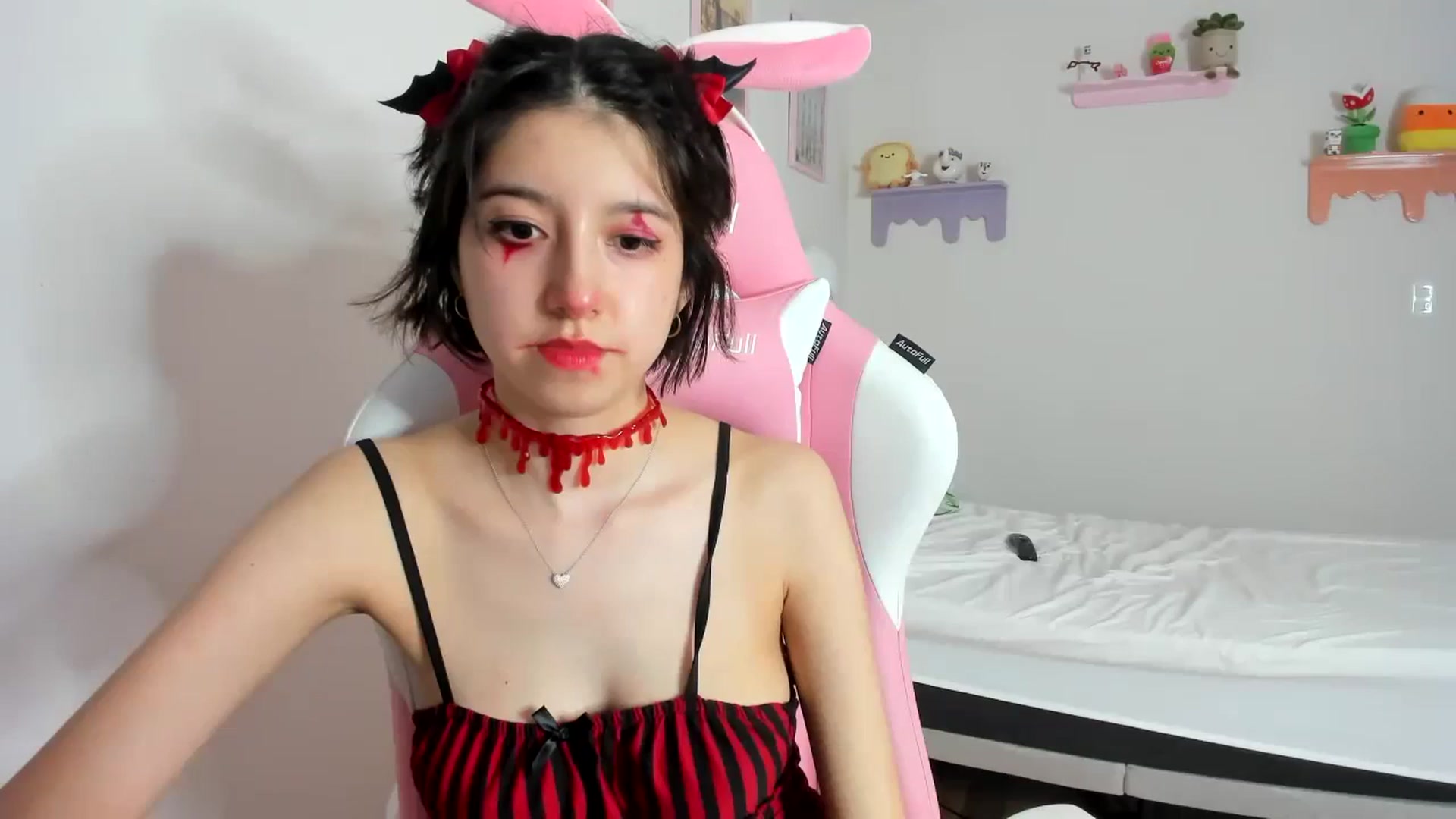Gallery image thumbnail from Cherrycute666's myfreecams stream on, 10/07/2023, 08:43 image 11 of 20