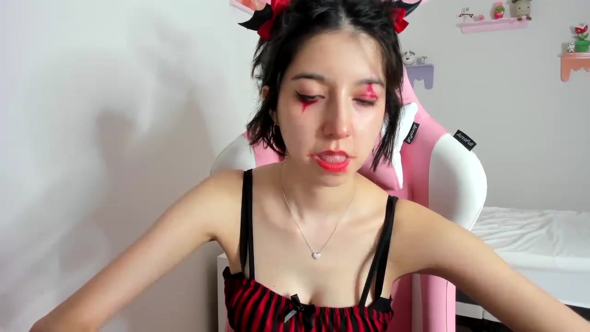Gallery image thumbnail from Cherrycute666's myfreecams stream on, 10/07/2023, 09:27 image 9 of 20