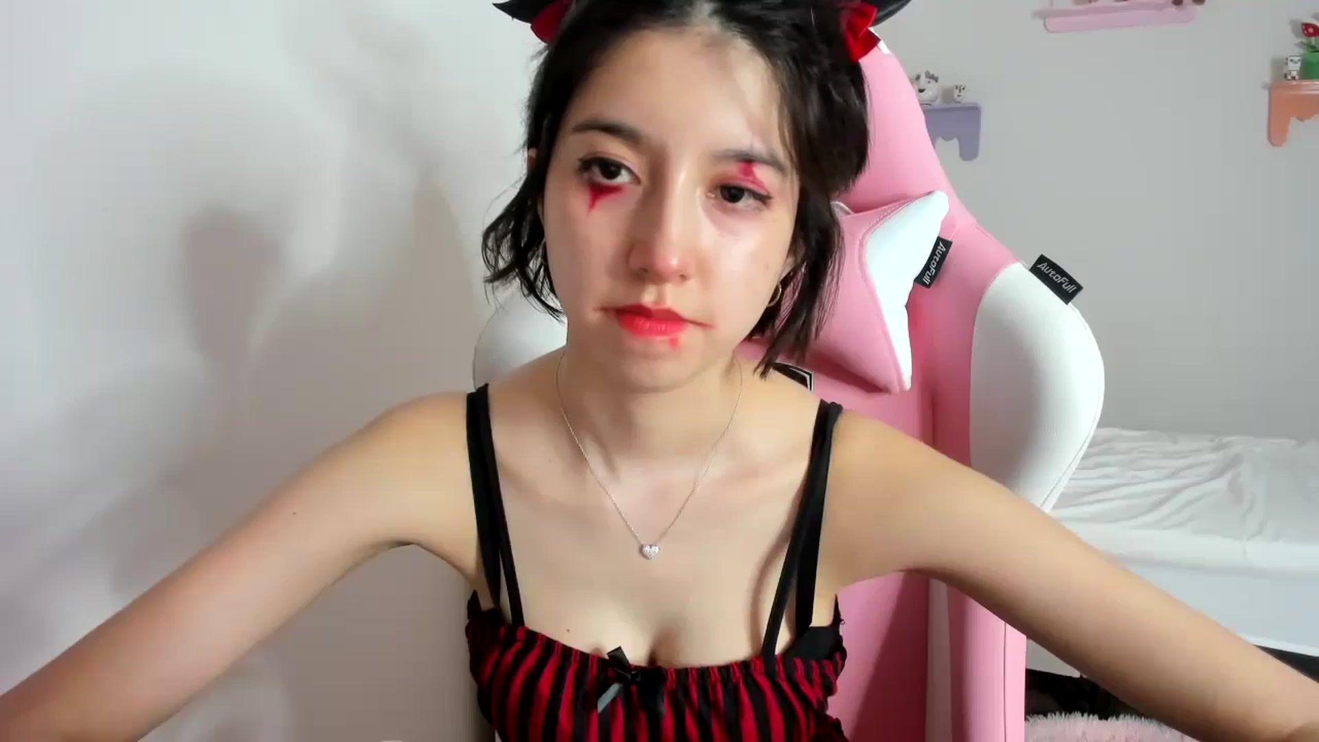 Gallery image thumbnail from Cherrycute666's myfreecams stream on, 10/07/2023, 09:27 image 6 of 20