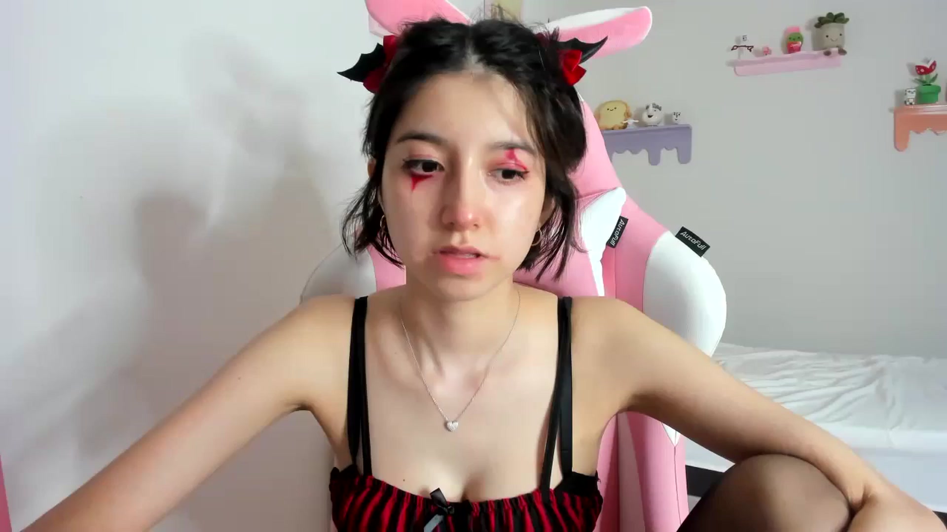 Gallery image thumbnail from Cherrycute666's myfreecams stream on, 10/07/2023, 11:41 image 1 of 20