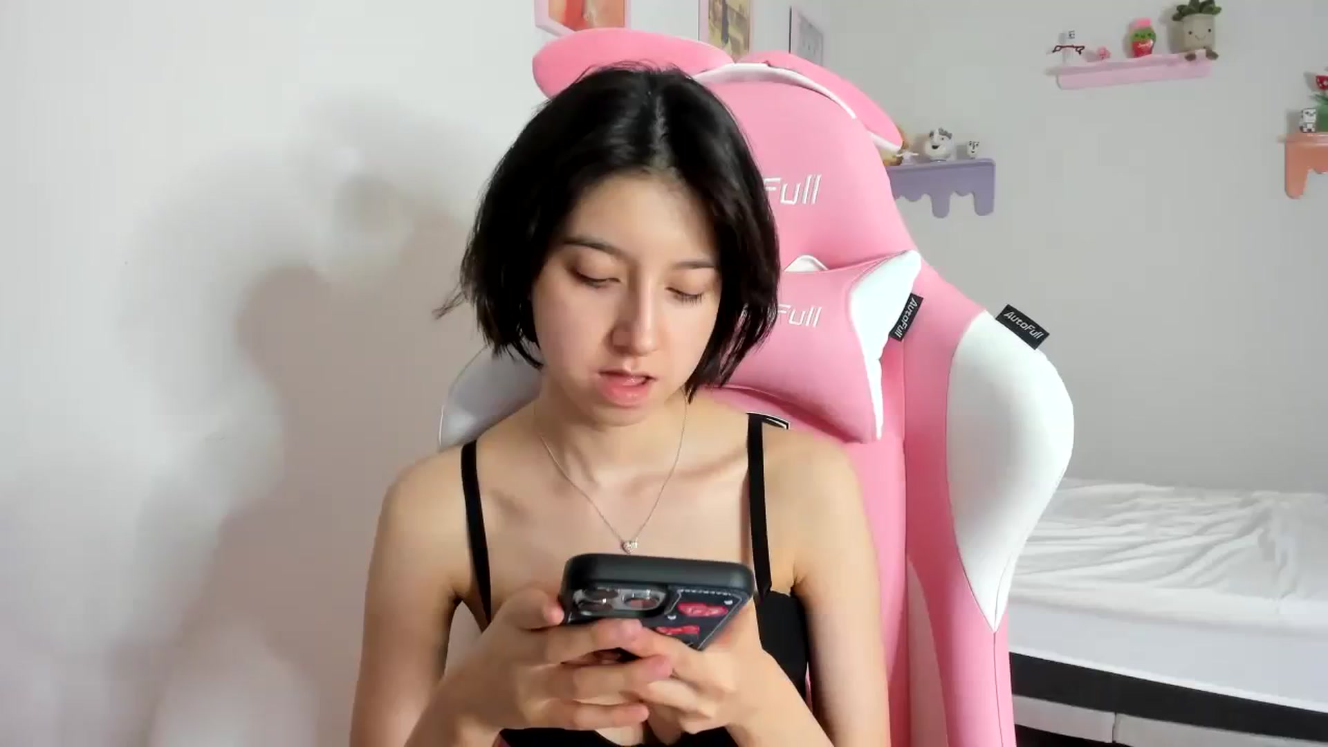 Gallery image thumbnail from Cherrycute666's myfreecams stream on, 10/07/2023, 11:41 image 17 of 20