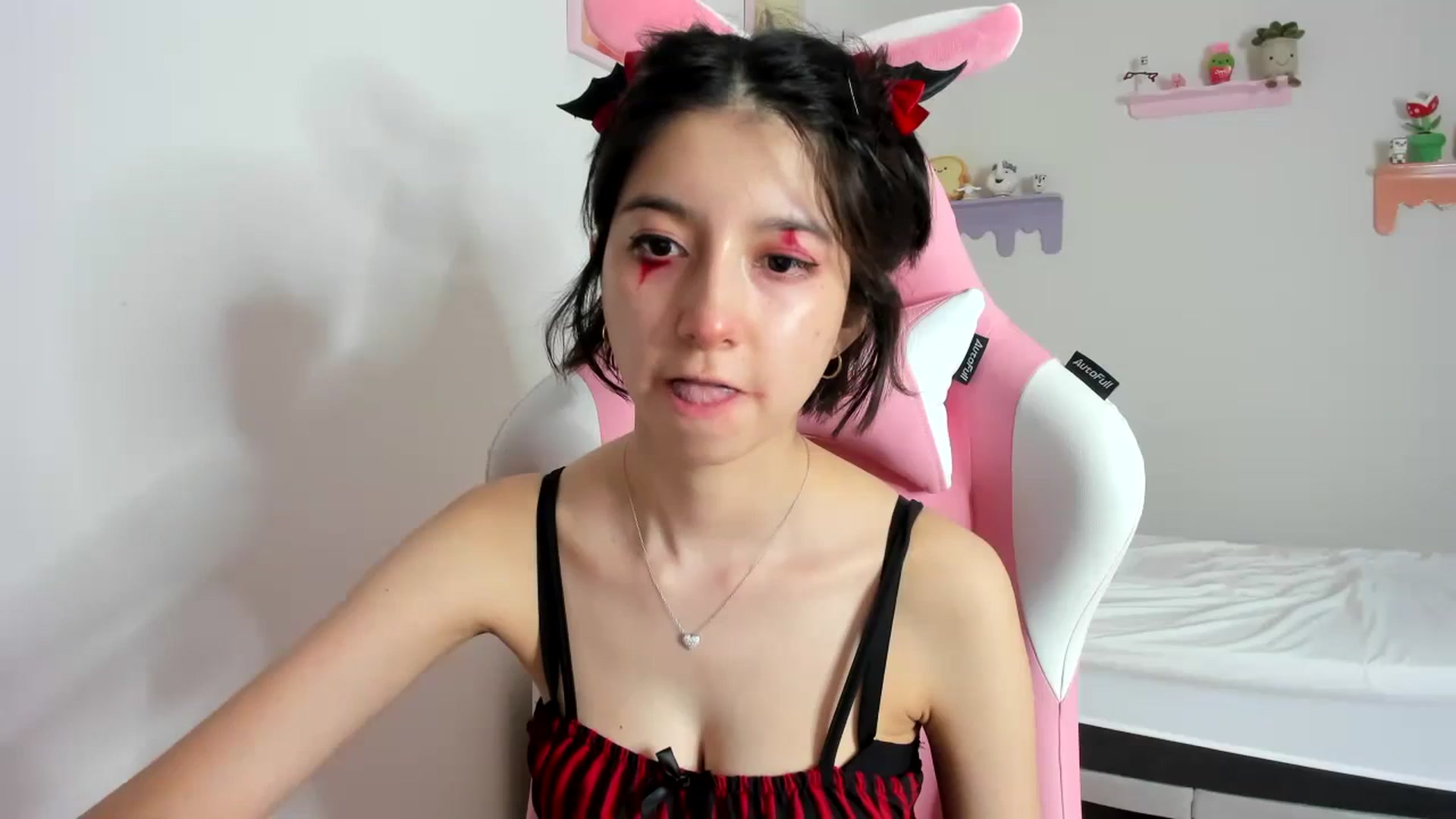 Gallery image thumbnail from Cherrycute666's myfreecams stream on, 10/07/2023, 11:41 image 2 of 20