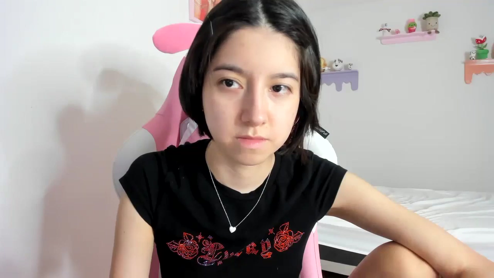 Gallery image thumbnail from Cherrycute666's myfreecams stream on, 10/08/2023, 01:50 image 11 of 20
