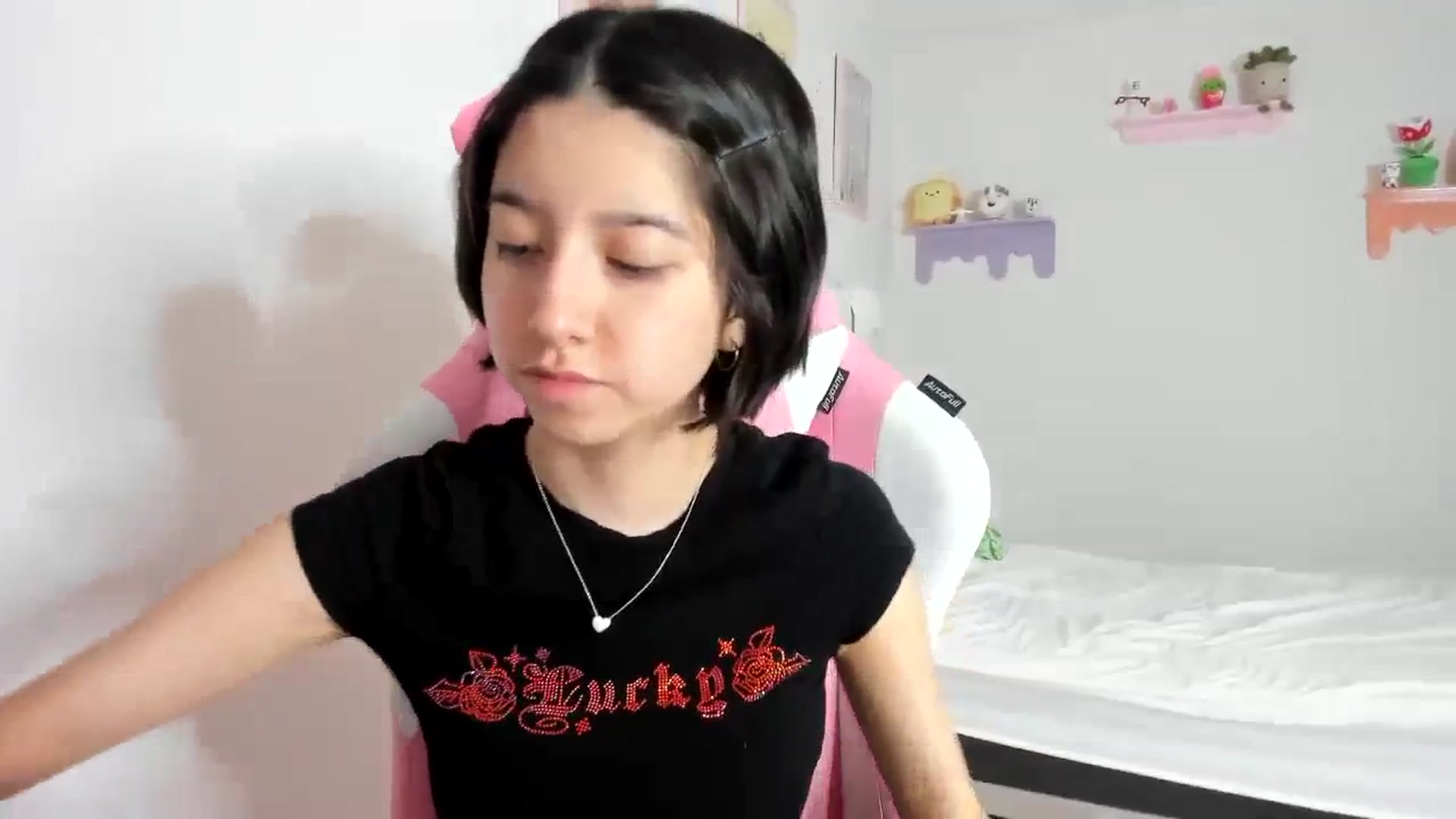 Gallery image thumbnail from Cherrycute666's myfreecams stream on, 10/08/2023, 01:50 image 8 of 20
