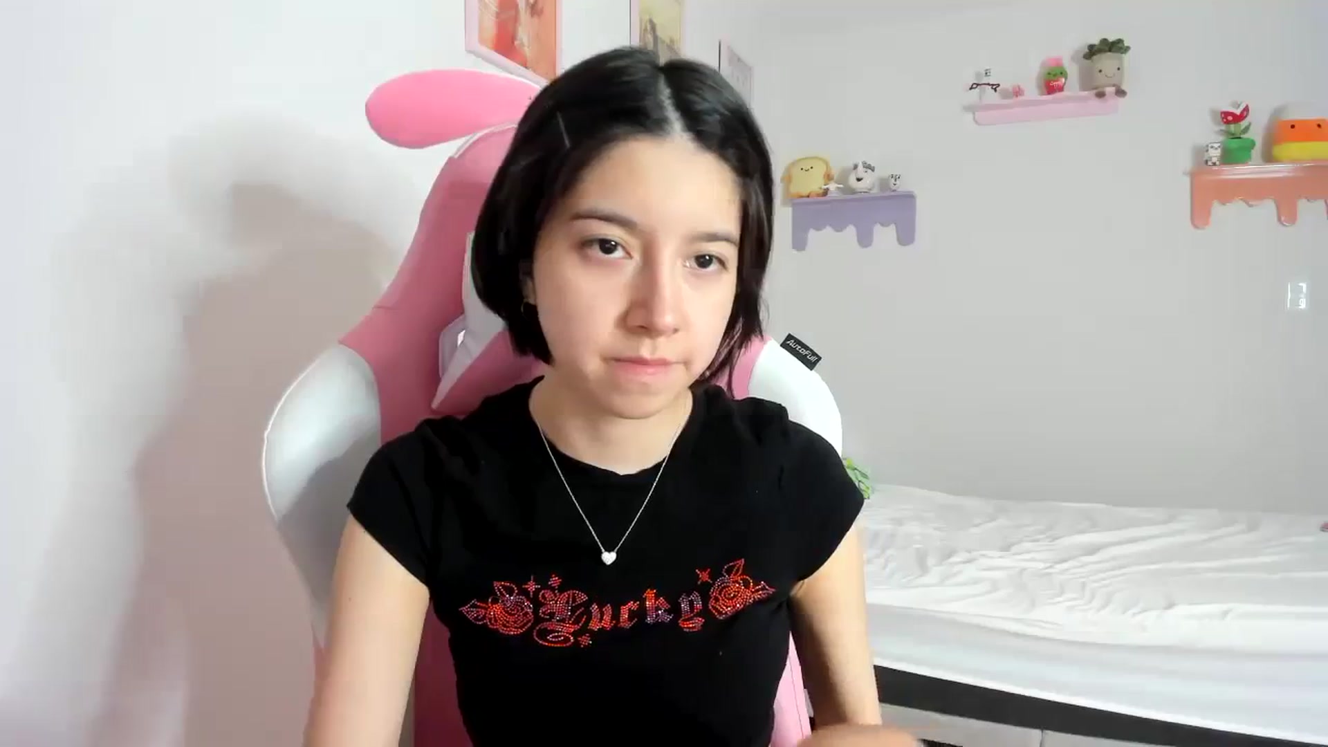 Gallery image thumbnail from Cherrycute666's myfreecams stream on, 10/08/2023, 01:50 image 6 of 20
