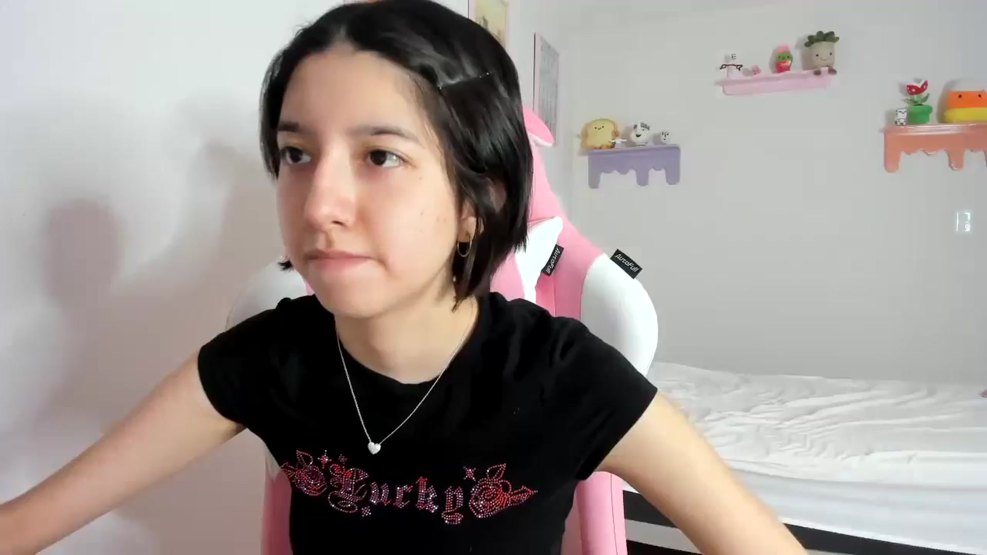 Gallery image thumbnail from Cherrycute666's myfreecams stream on, 10/08/2023, 01:50 image 4 of 20