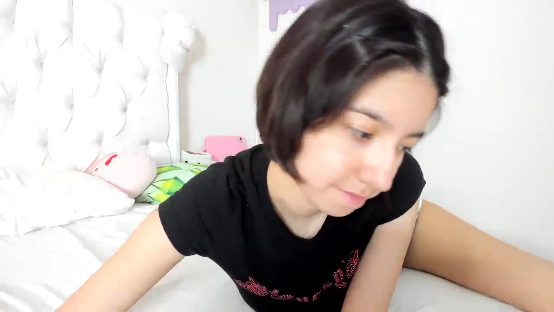 Gallery image thumbnail from Cherrycute666's myfreecams stream on, 10/08/2023, 02:19 image 13 of 20
