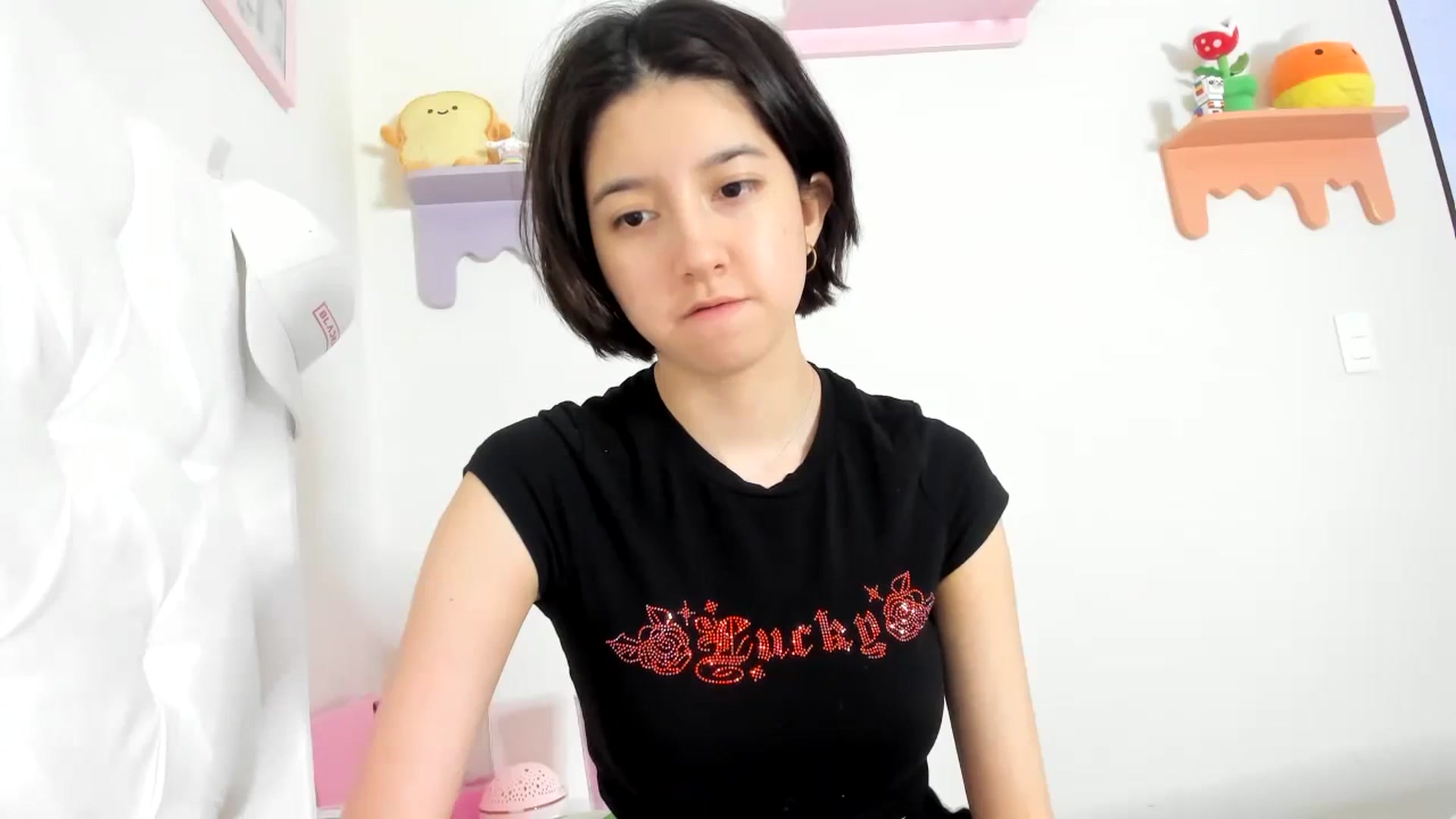 Gallery image thumbnail from Cherrycute666's myfreecams stream on, 10/08/2023, 08:49 image 9 of 20