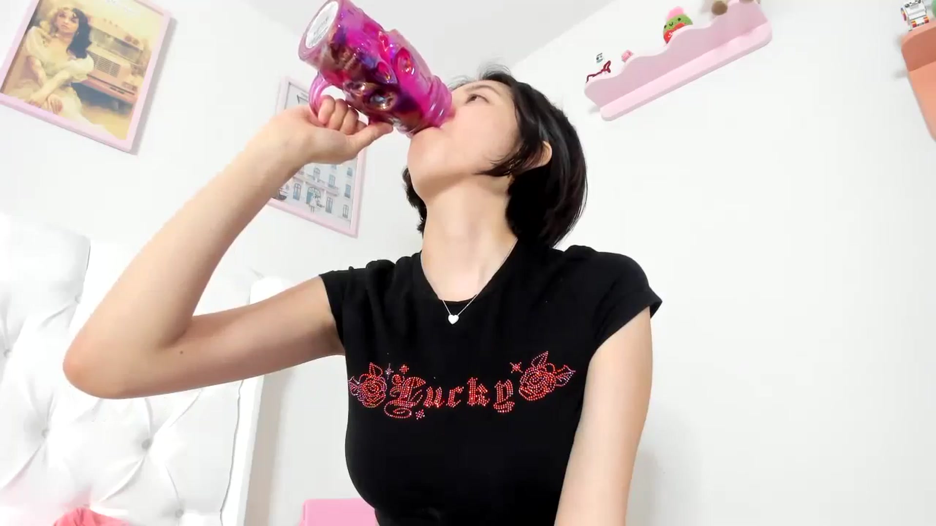 Gallery image thumbnail from Cherrycute666's myfreecams stream on, 10/08/2023, 09:28 image 16 of 20
