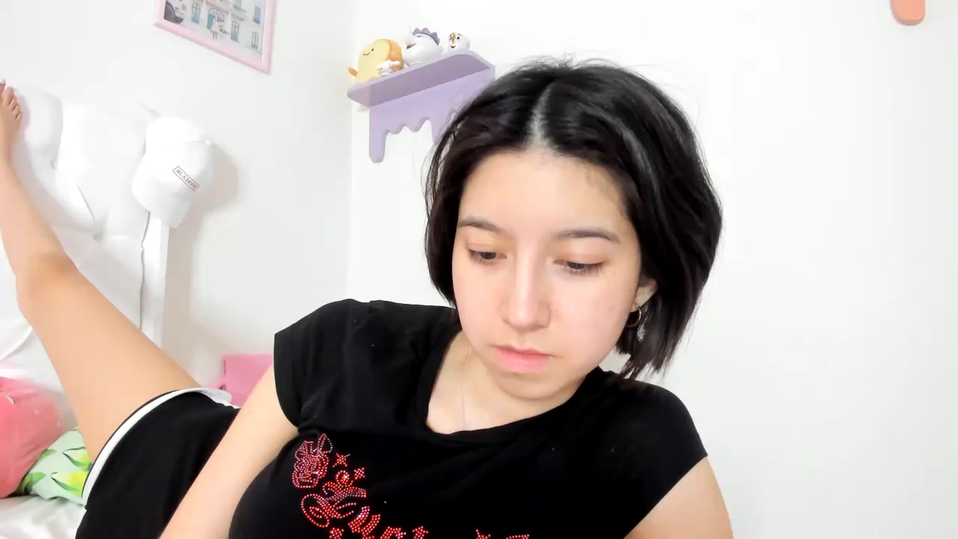 Gallery image thumbnail from Cherrycute666's myfreecams stream on, 10/08/2023, 09:28 image 4 of 20