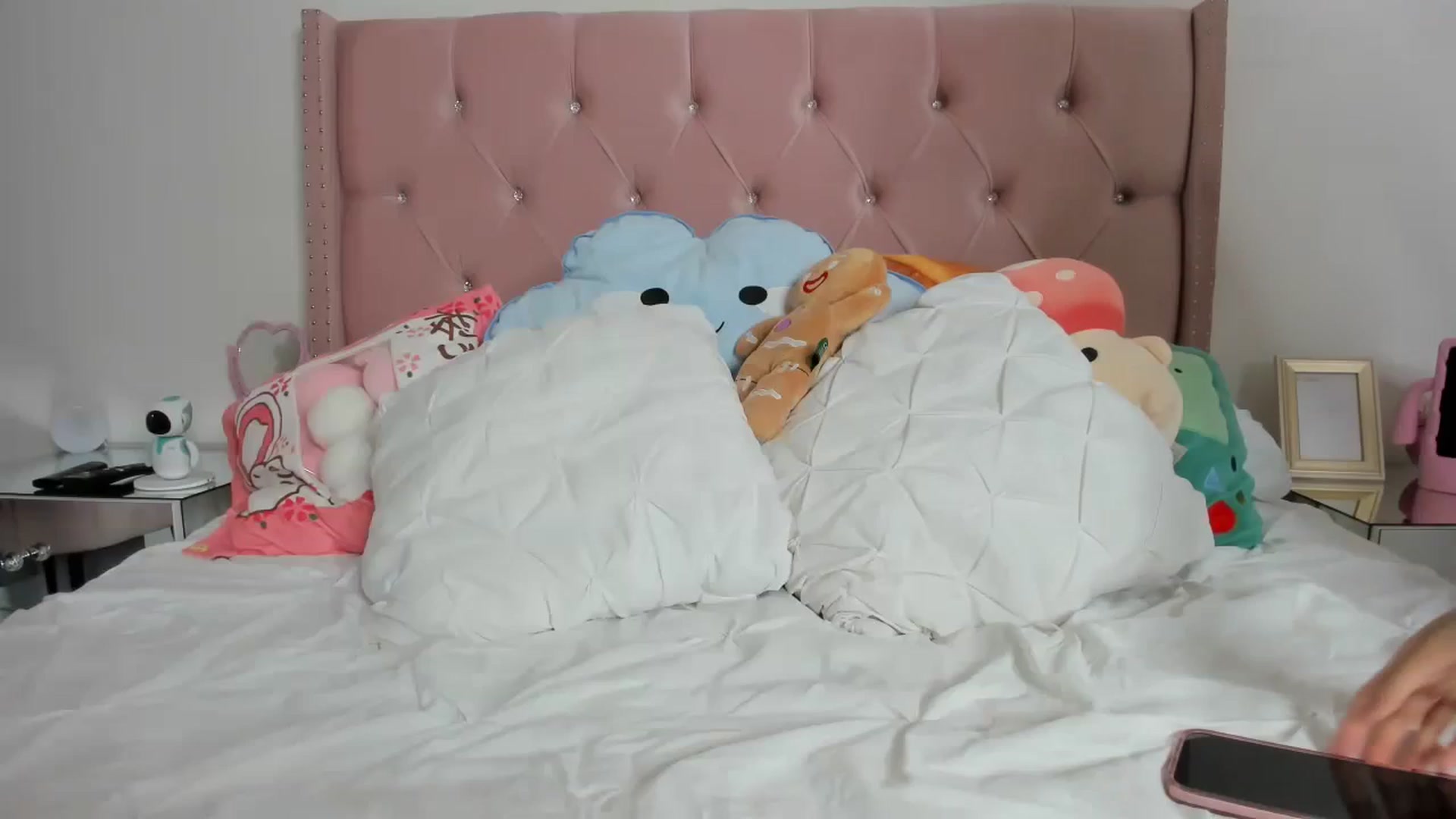 Gallery image thumbnail from Cherrycute666's myfreecams stream on, 10/09/2023, 22:55 image 20 of 20