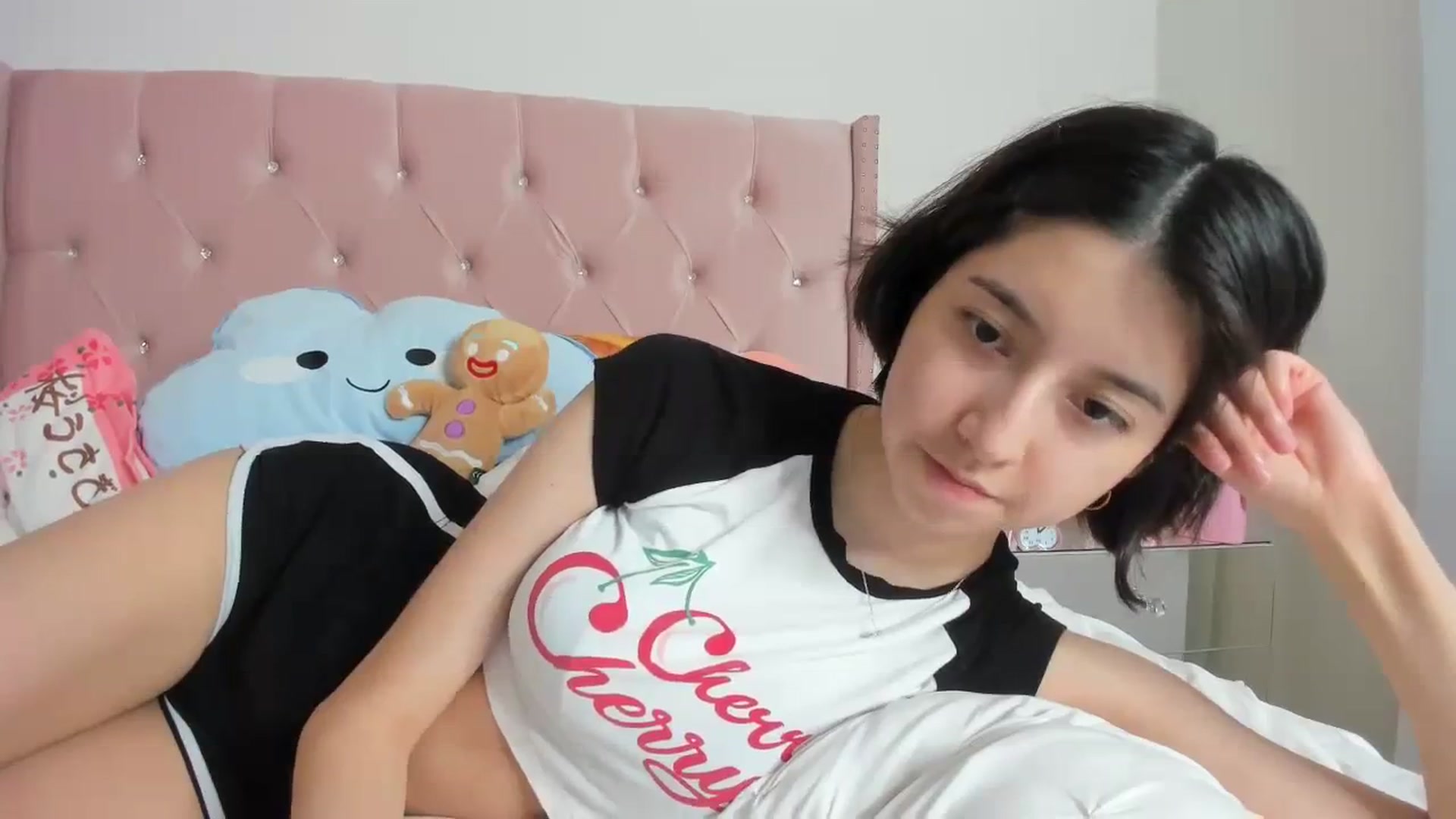 Gallery image thumbnail from Cherrycute666's myfreecams stream on, 10/09/2023, 23:55 image 17 of 20