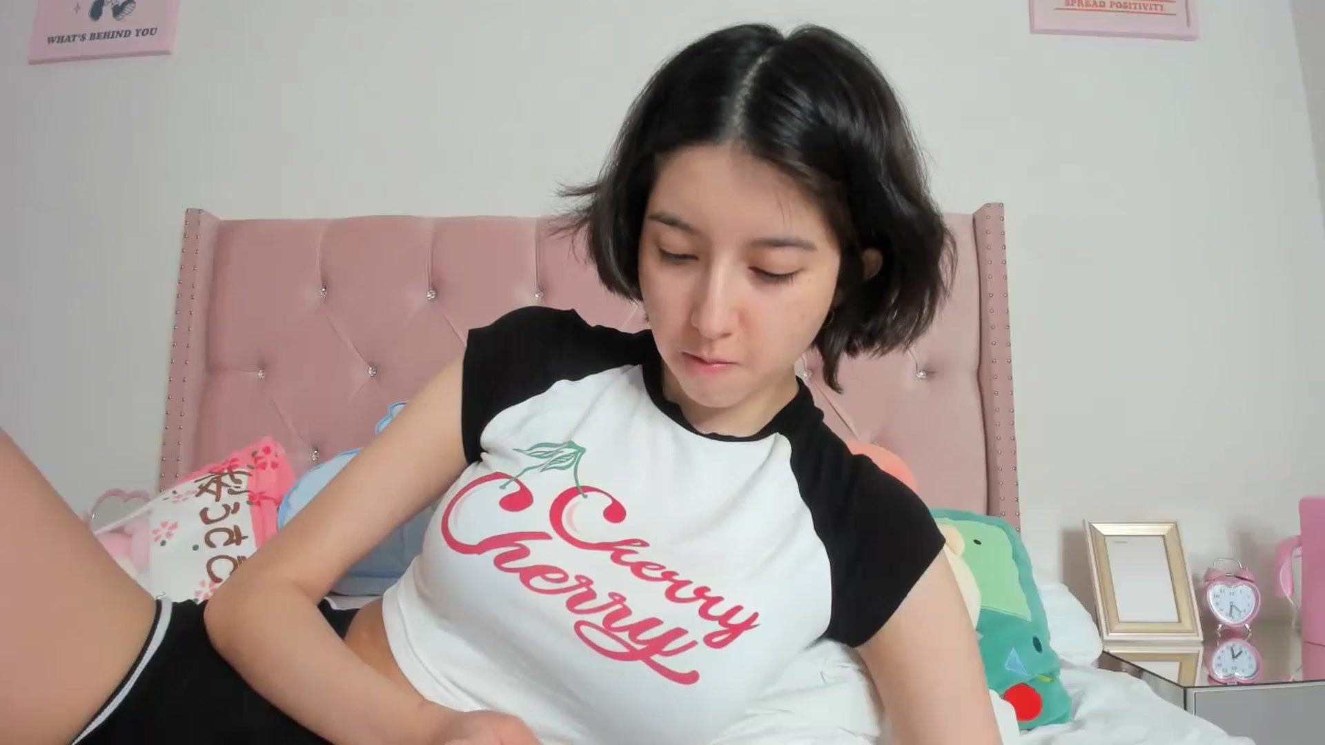 Gallery image thumbnail from Cherrycute666's myfreecams stream on, 10/09/2023, 23:55 image 3 of 20