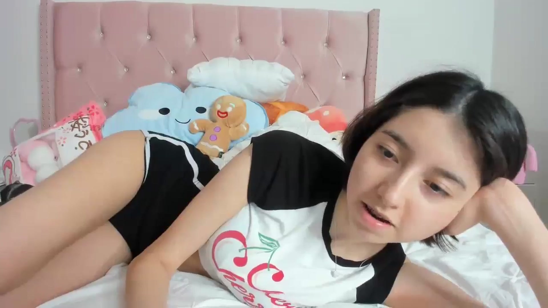 Gallery image thumbnail from Cherrycute666's myfreecams stream on, 10/09/2023, 23:55 image 14 of 20