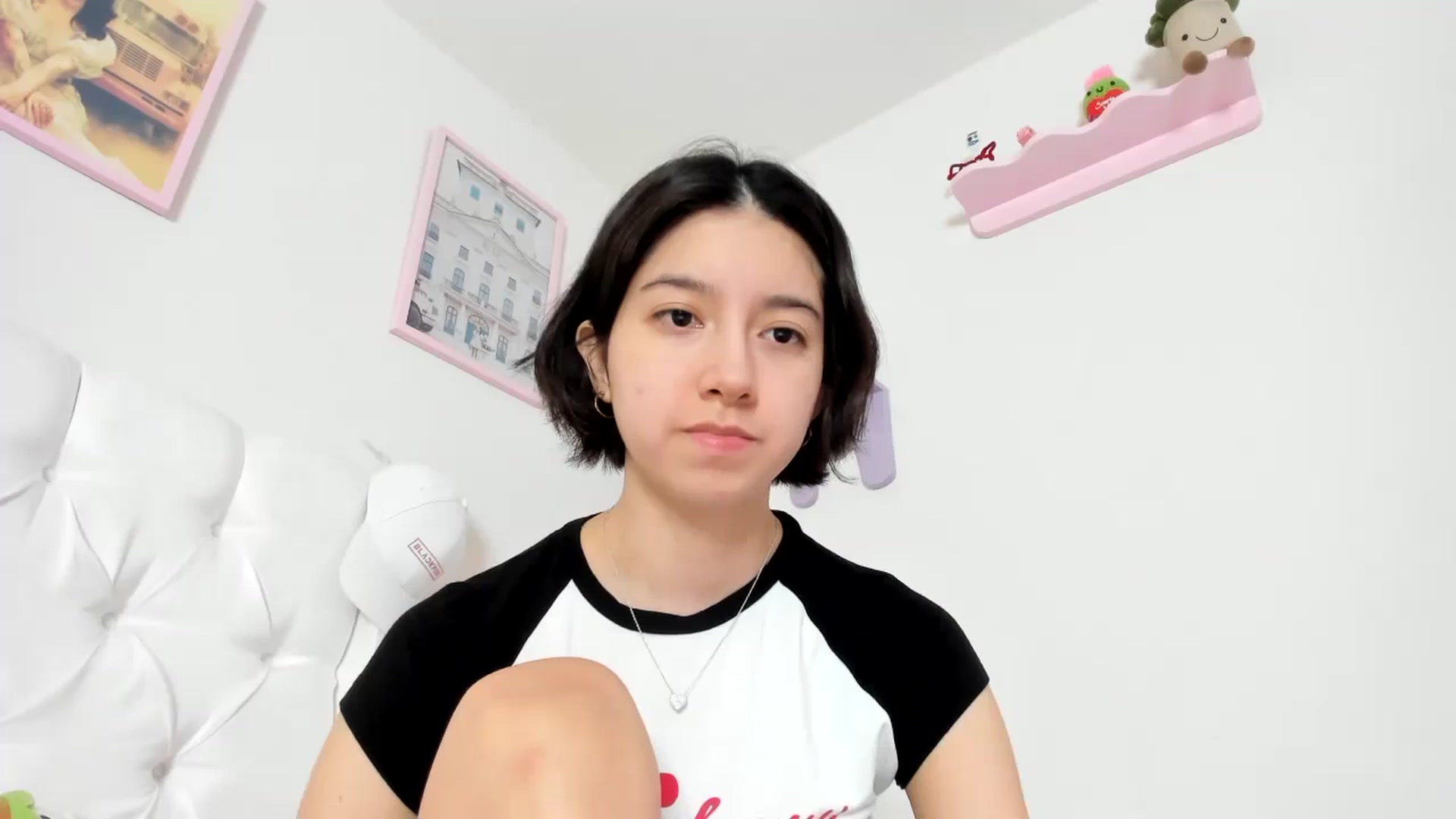 Gallery image thumbnail from Cherrycute666's myfreecams stream on, 10/10/2023, 08:16 image 12 of 20