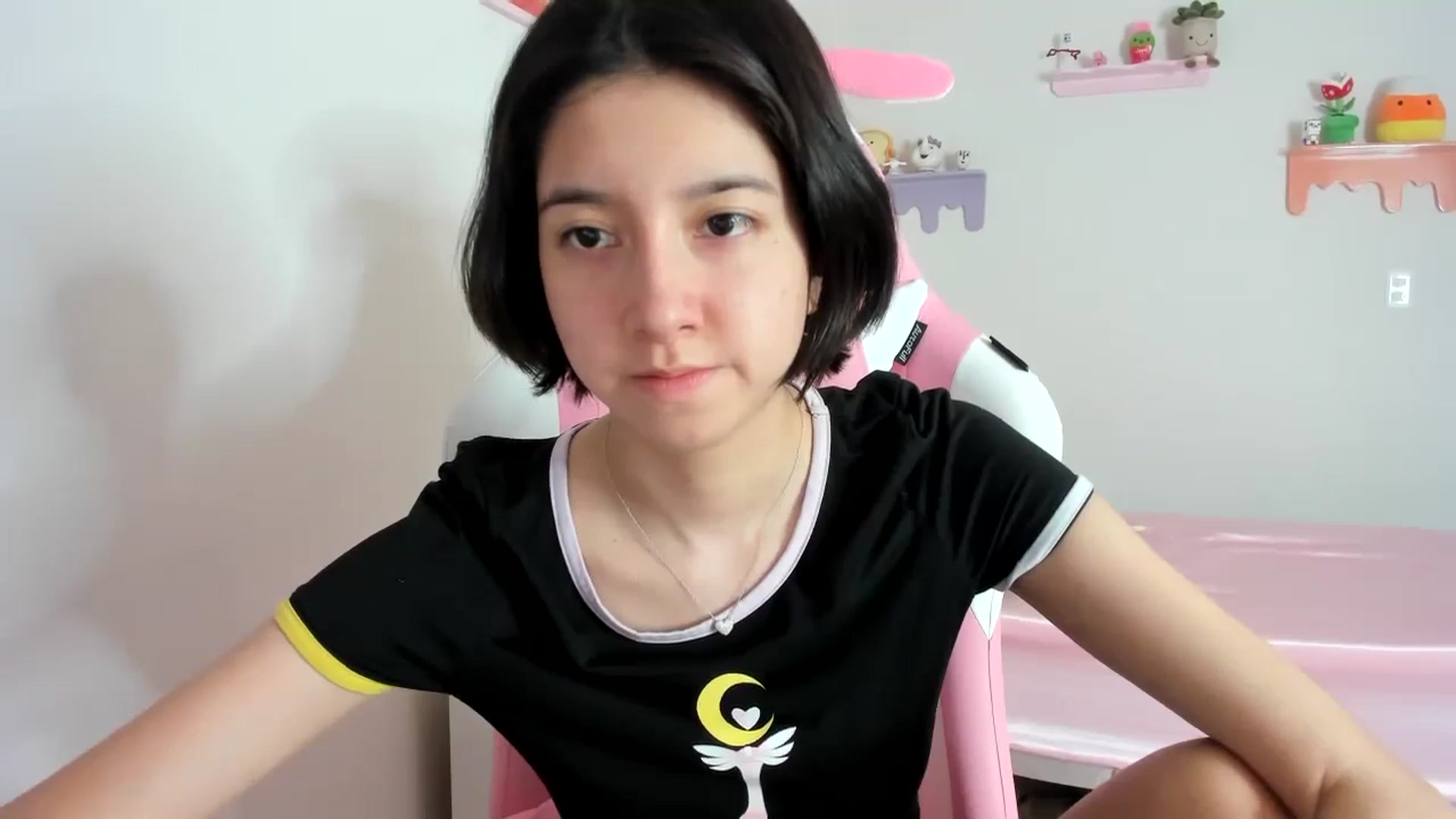 Gallery image thumbnail from Cherrycute666's myfreecams stream on, 10/10/2023, 20:40 image 8 of 20
