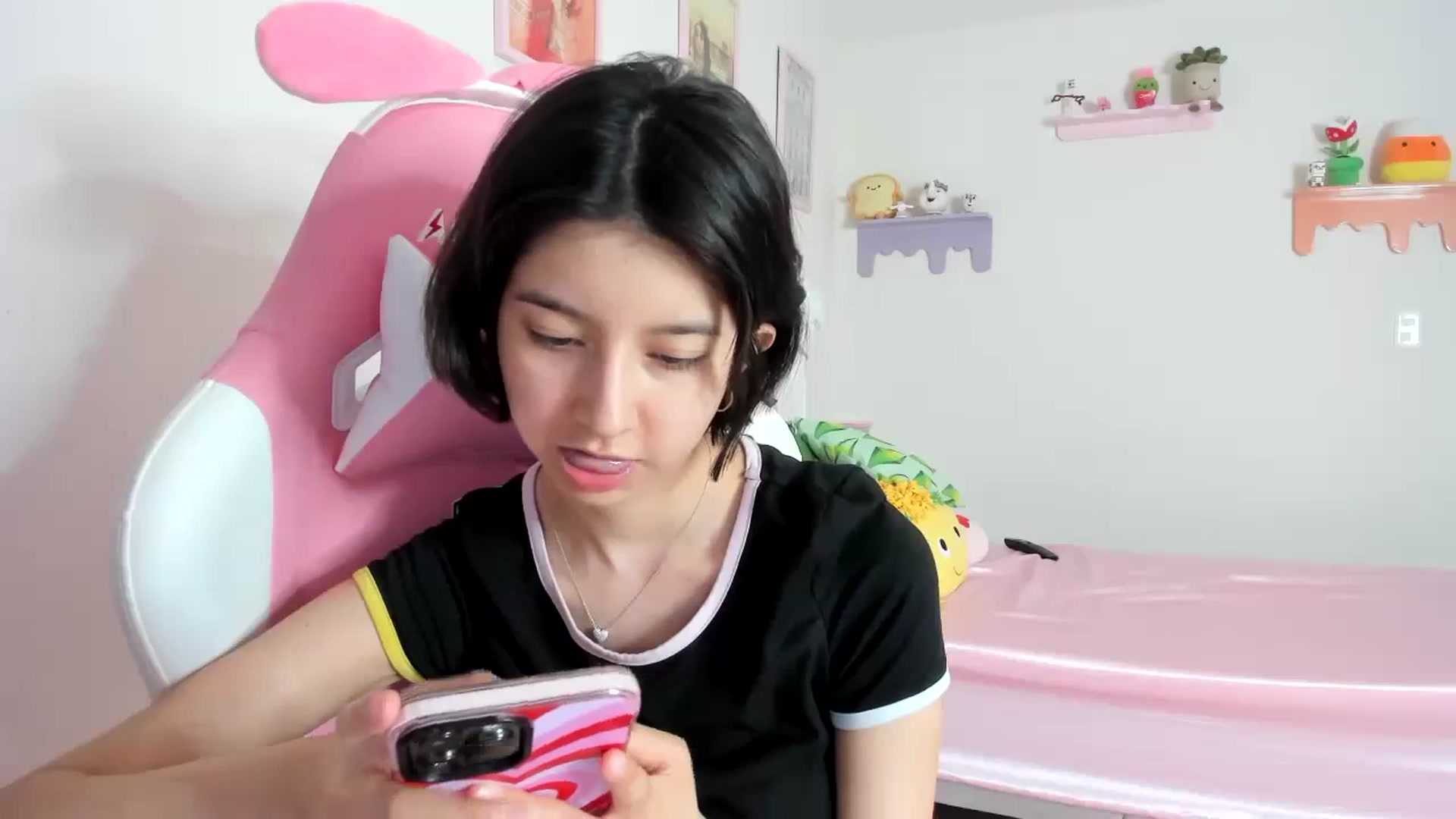 Gallery image thumbnail from Cherrycute666's myfreecams stream on, 10/10/2023, 21:47 image 19 of 20