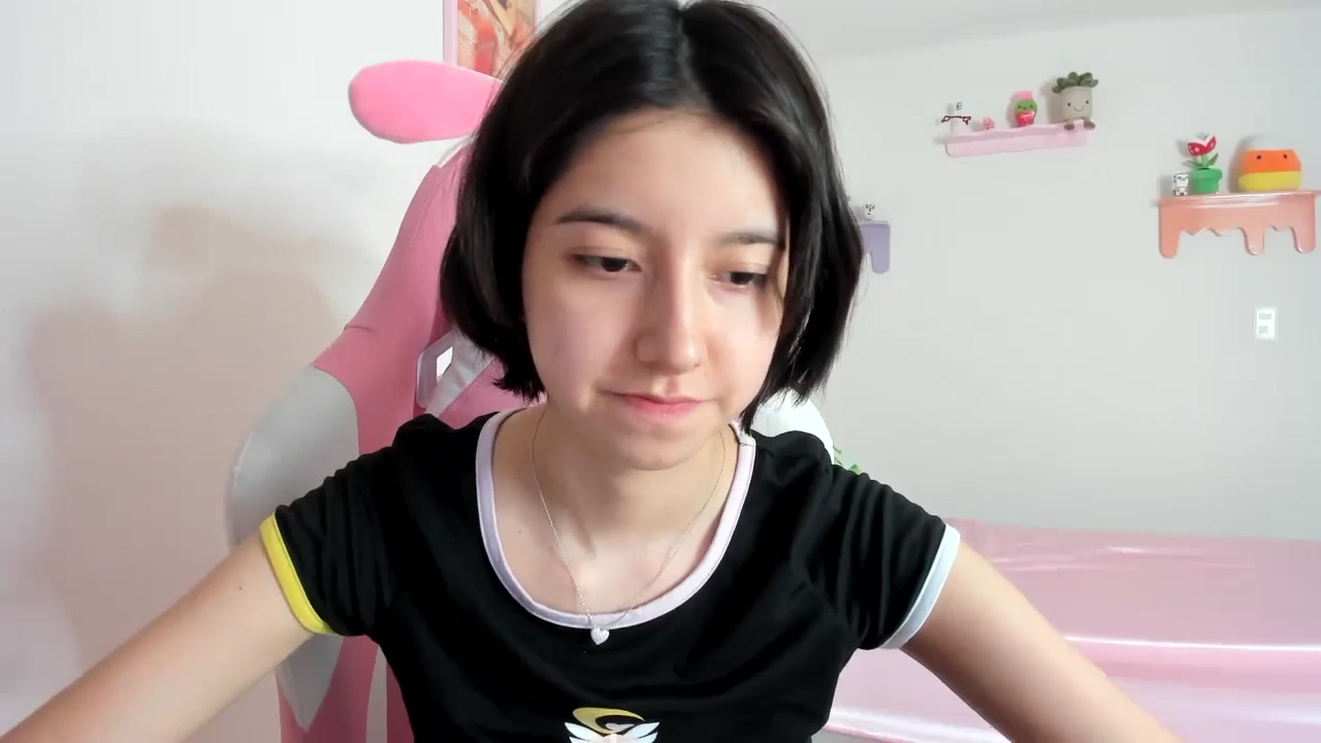 Gallery image thumbnail from Cherrycute666's myfreecams stream on, 10/10/2023, 21:47 image 13 of 20
