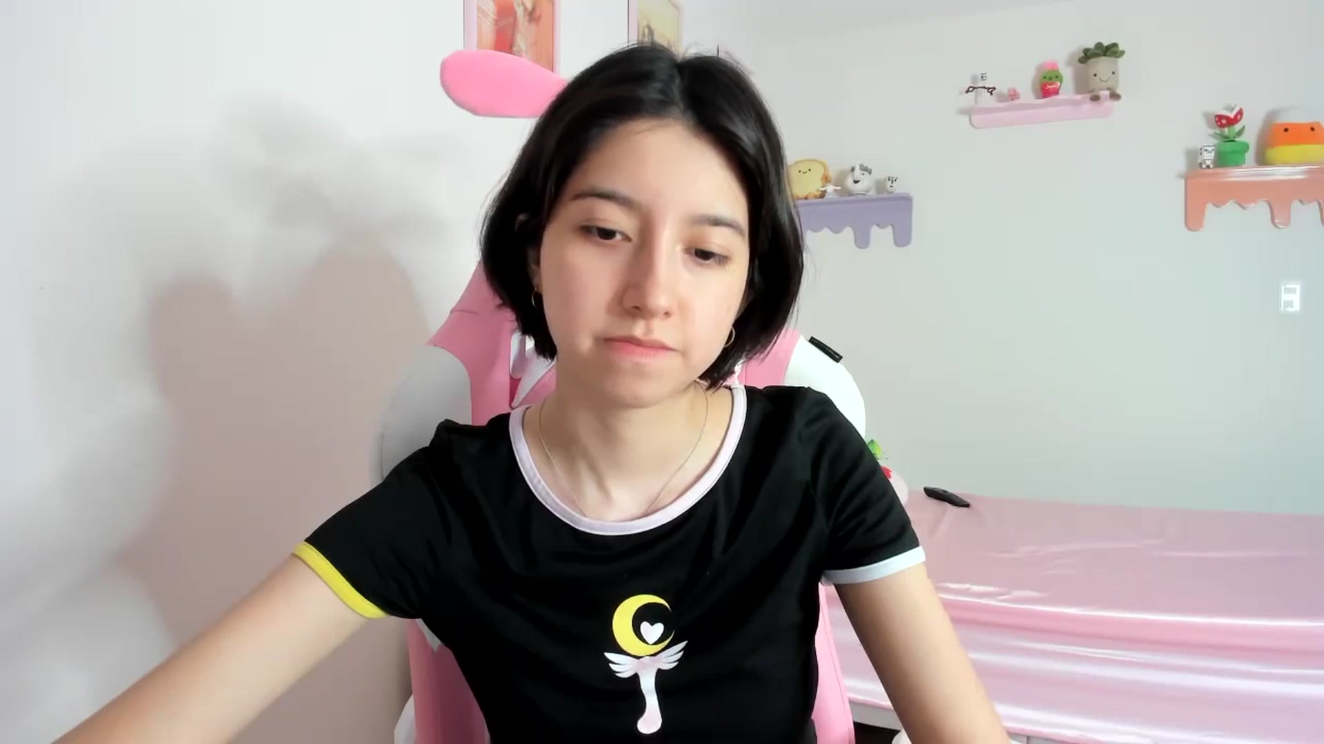 Gallery image thumbnail from Cherrycute666's myfreecams stream on, 10/10/2023, 23:19 image 14 of 20