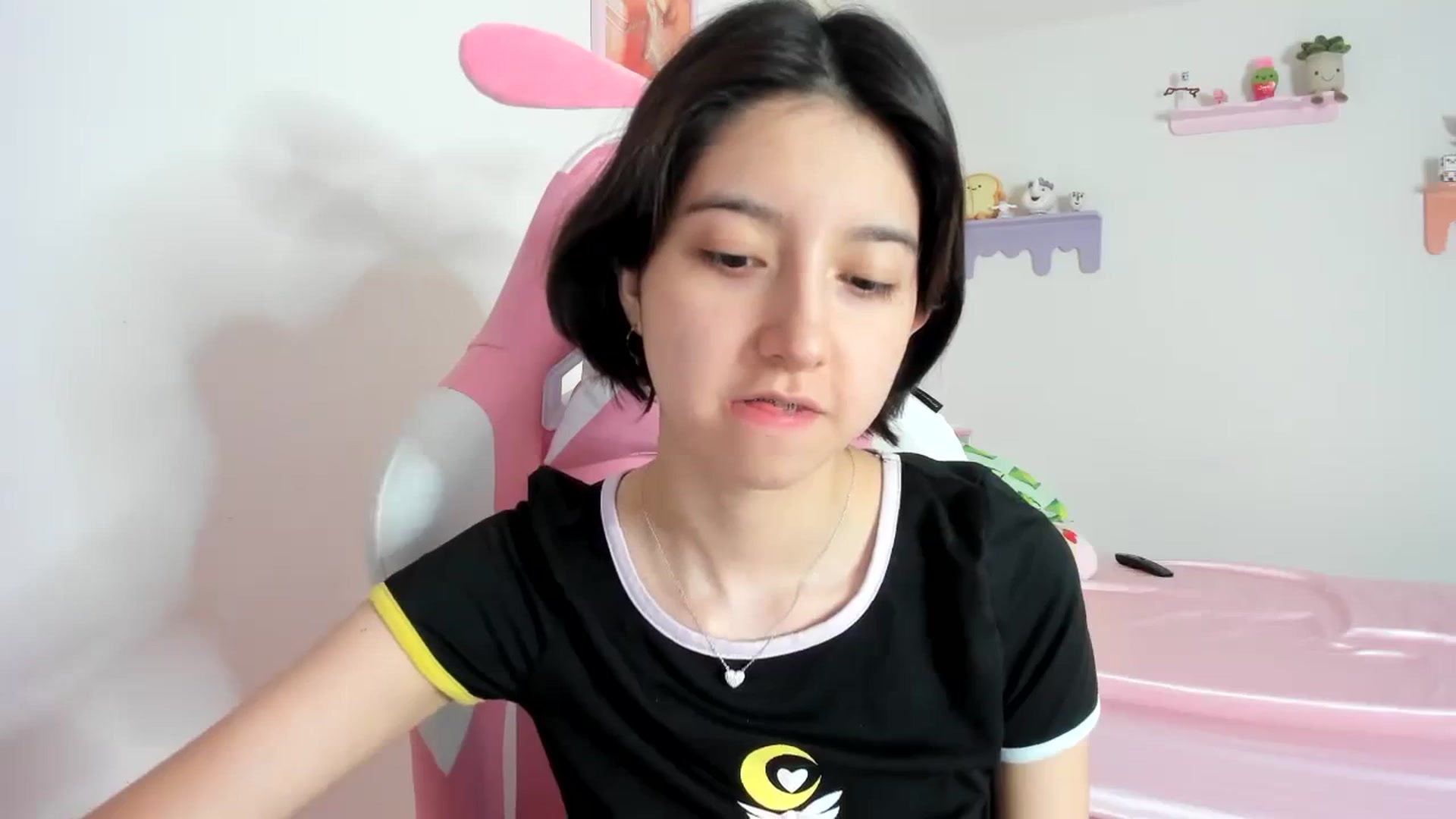 Gallery image thumbnail from Cherrycute666's myfreecams stream on, 10/10/2023, 23:19 image 9 of 20
