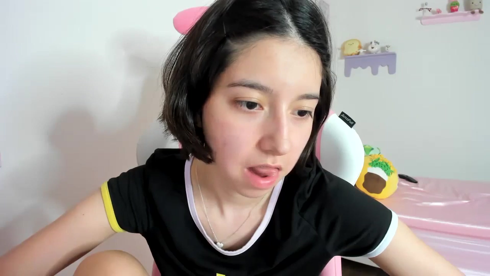 Gallery image thumbnail from Cherrycute666's myfreecams stream on, 10/11/2023, 02:16 image 13 of 20