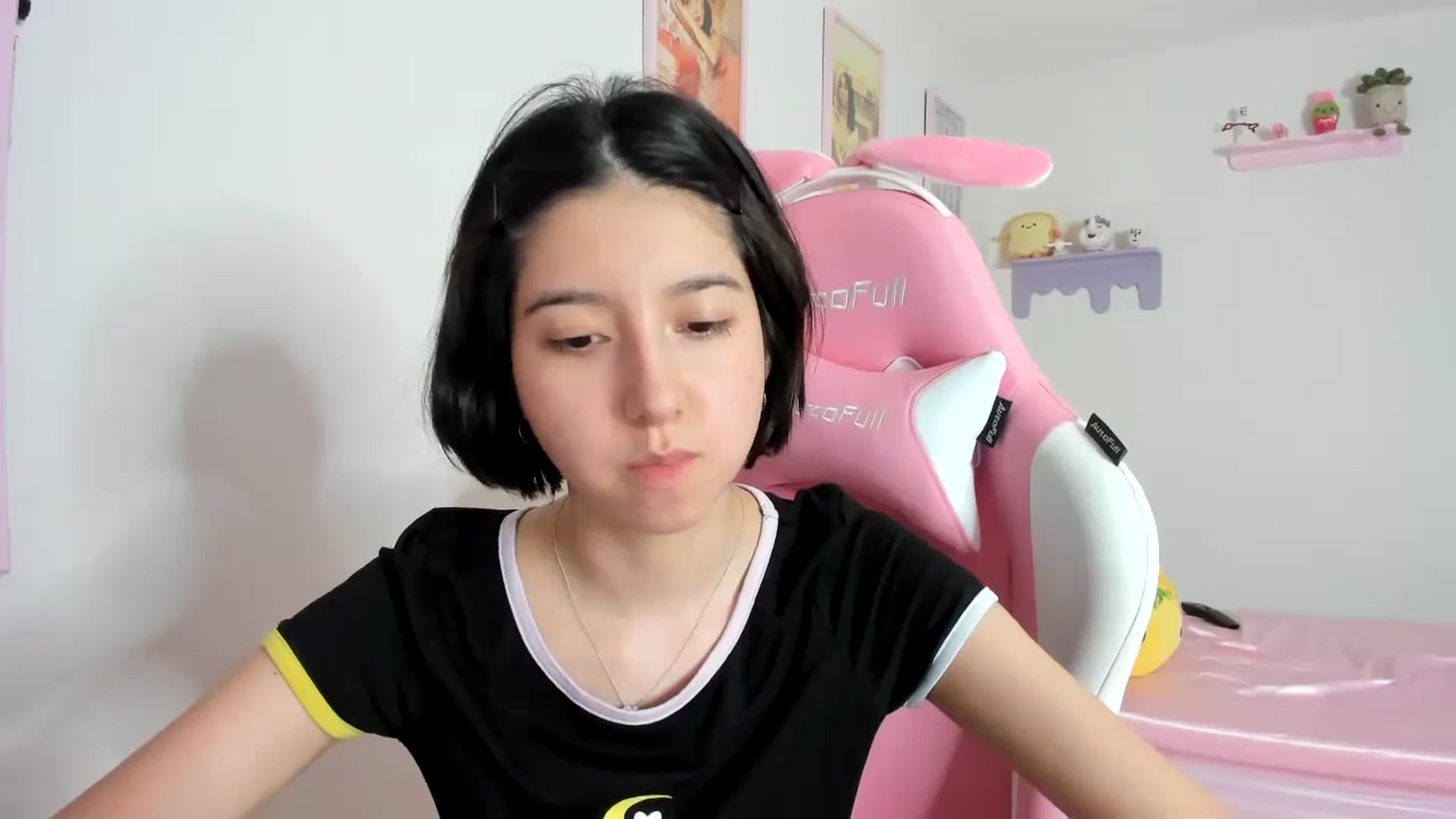 Gallery image thumbnail from Cherrycute666's myfreecams stream on, 10/11/2023, 02:16 image 7 of 20