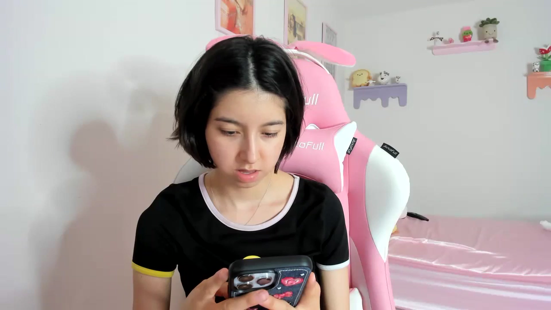 Gallery image thumbnail from Cherrycute666's myfreecams stream on, 10/11/2023, 02:55 image 19 of 20