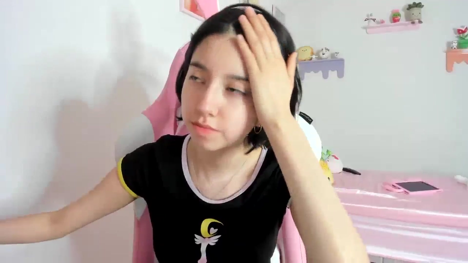 Gallery image thumbnail from Cherrycute666's myfreecams stream on, 10/11/2023, 06:46 image 5 of 20