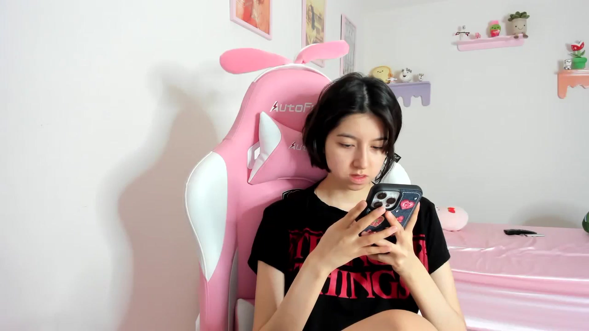 Gallery image thumbnail from Cherrycute666's myfreecams stream on, 10/11/2023, 22:23 image 7 of 20