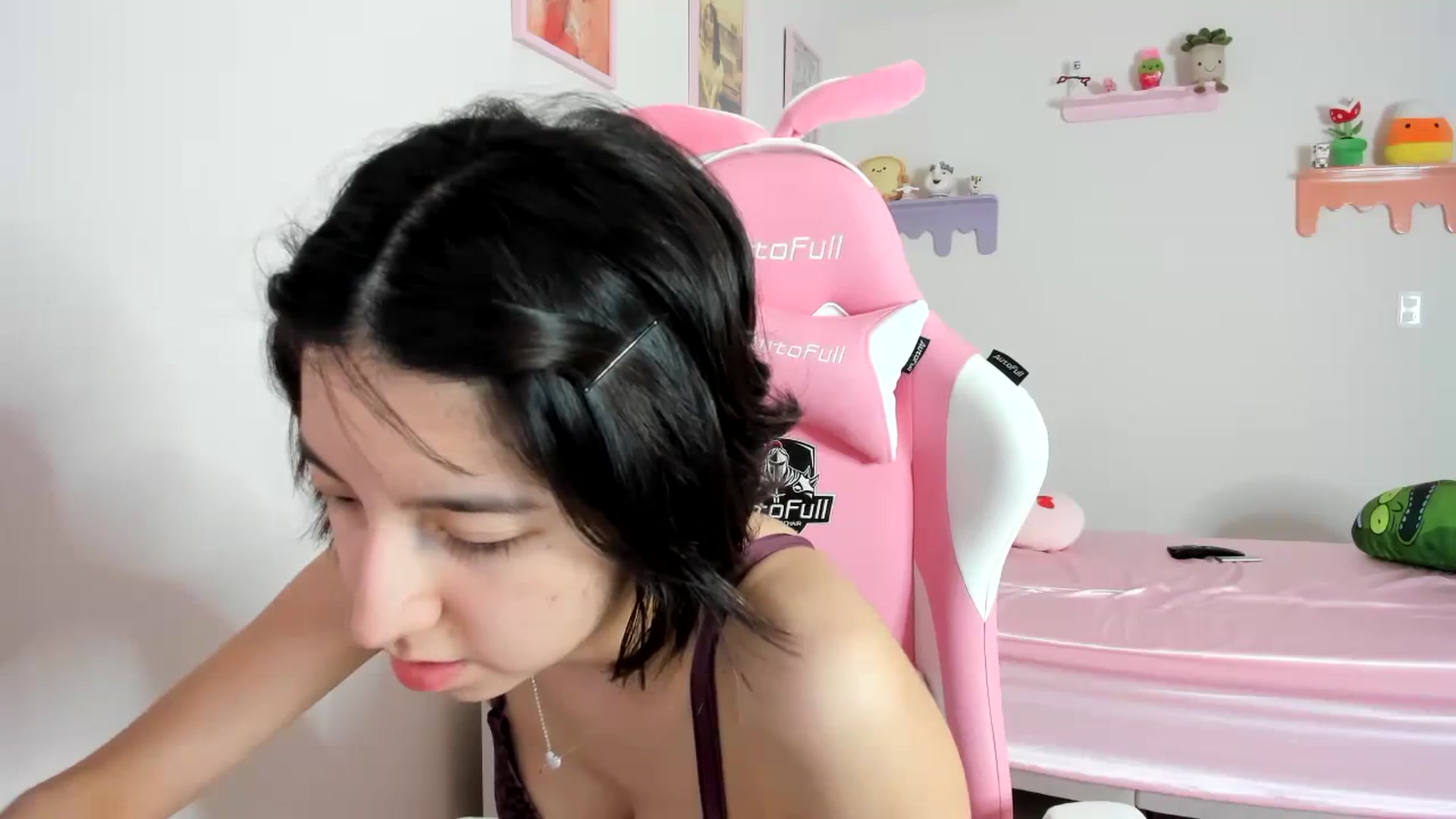 Gallery image thumbnail from Cherrycute666's myfreecams stream on, 10/11/2023, 23:09 image 2 of 20