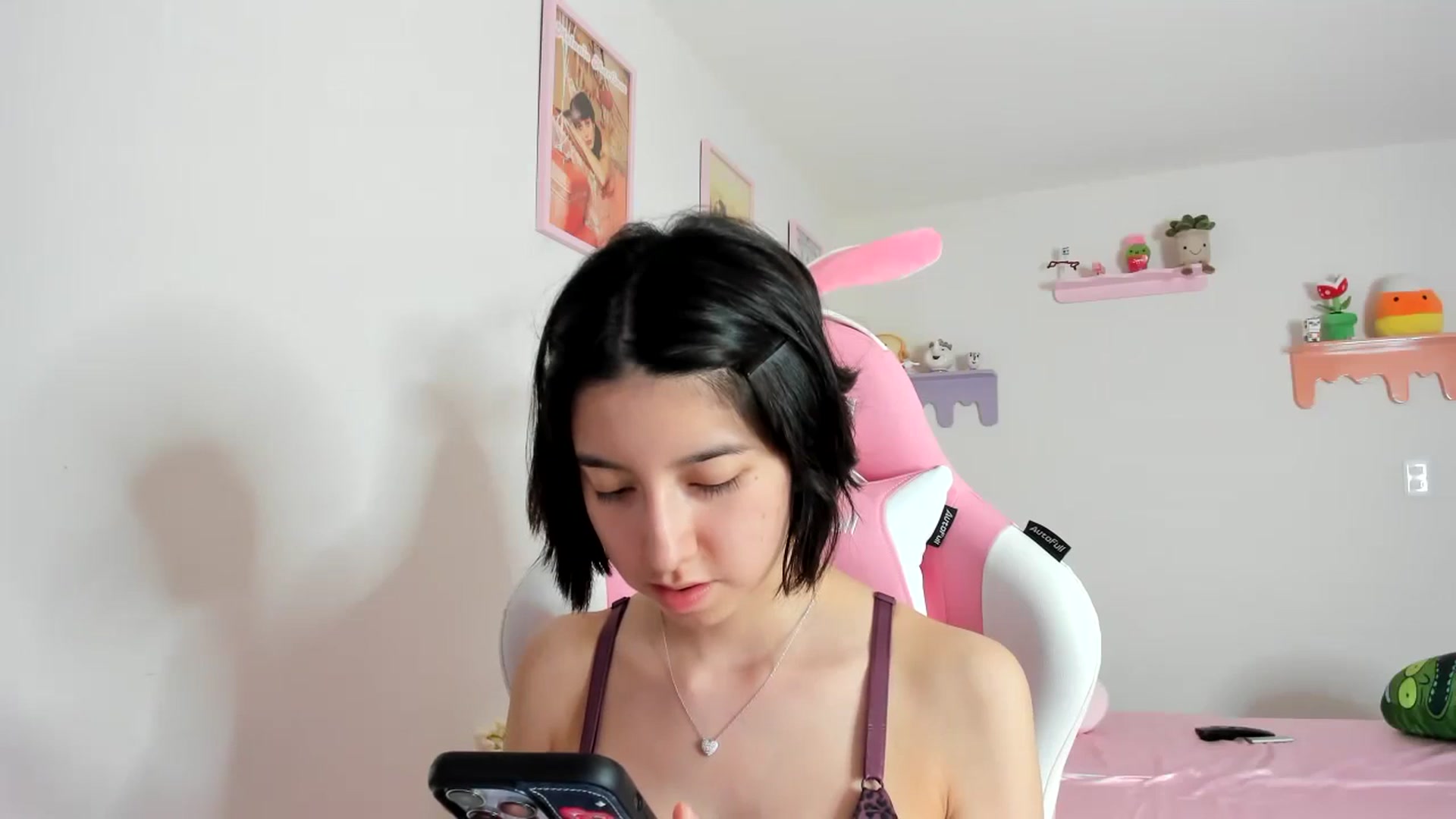 Gallery image thumbnail from Cherrycute666's myfreecams stream on, 10/11/2023, 23:09 image 9 of 20