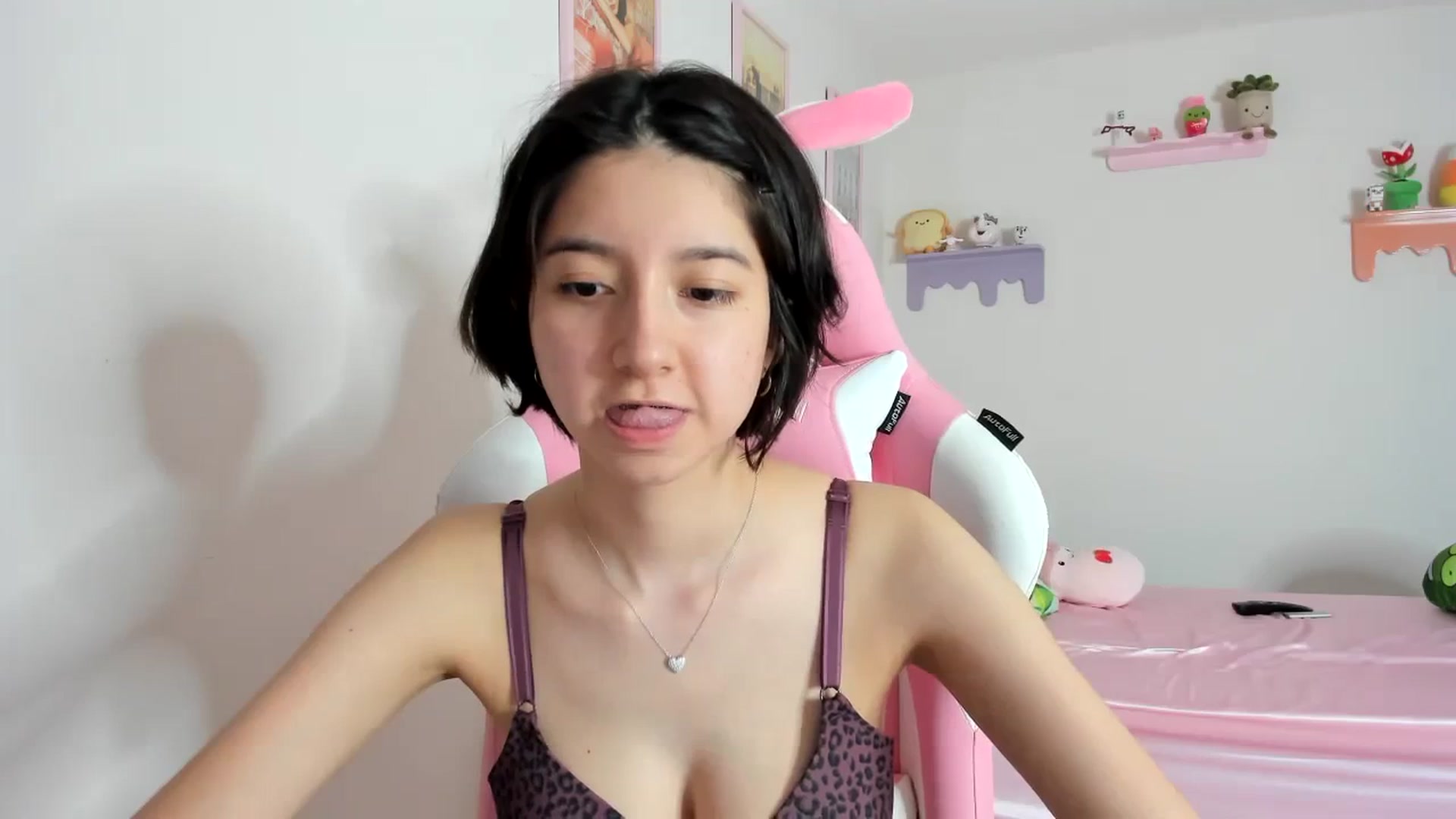 Gallery image thumbnail from Cherrycute666's myfreecams stream on, 10/11/2023, 23:55 image 2 of 20