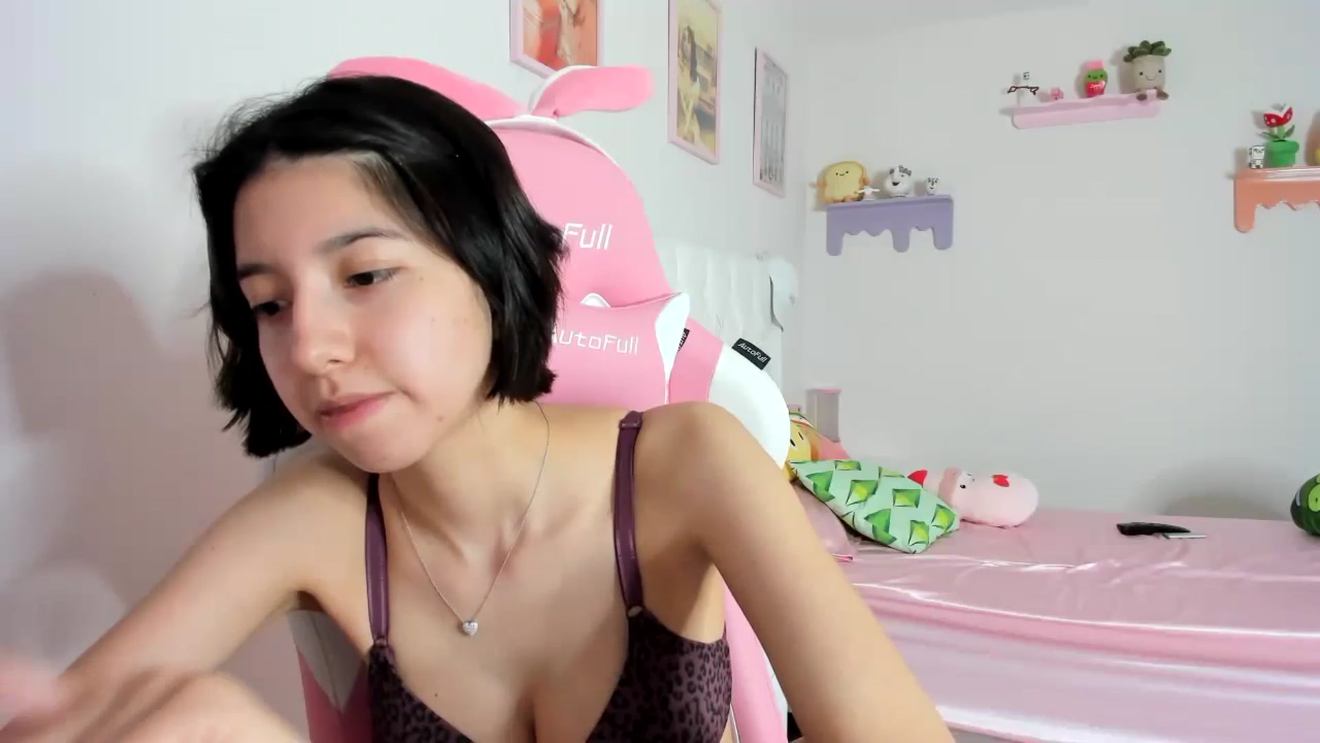 Gallery image thumbnail from Cherrycute666's myfreecams stream on, 10/11/2023, 23:55 image 13 of 20