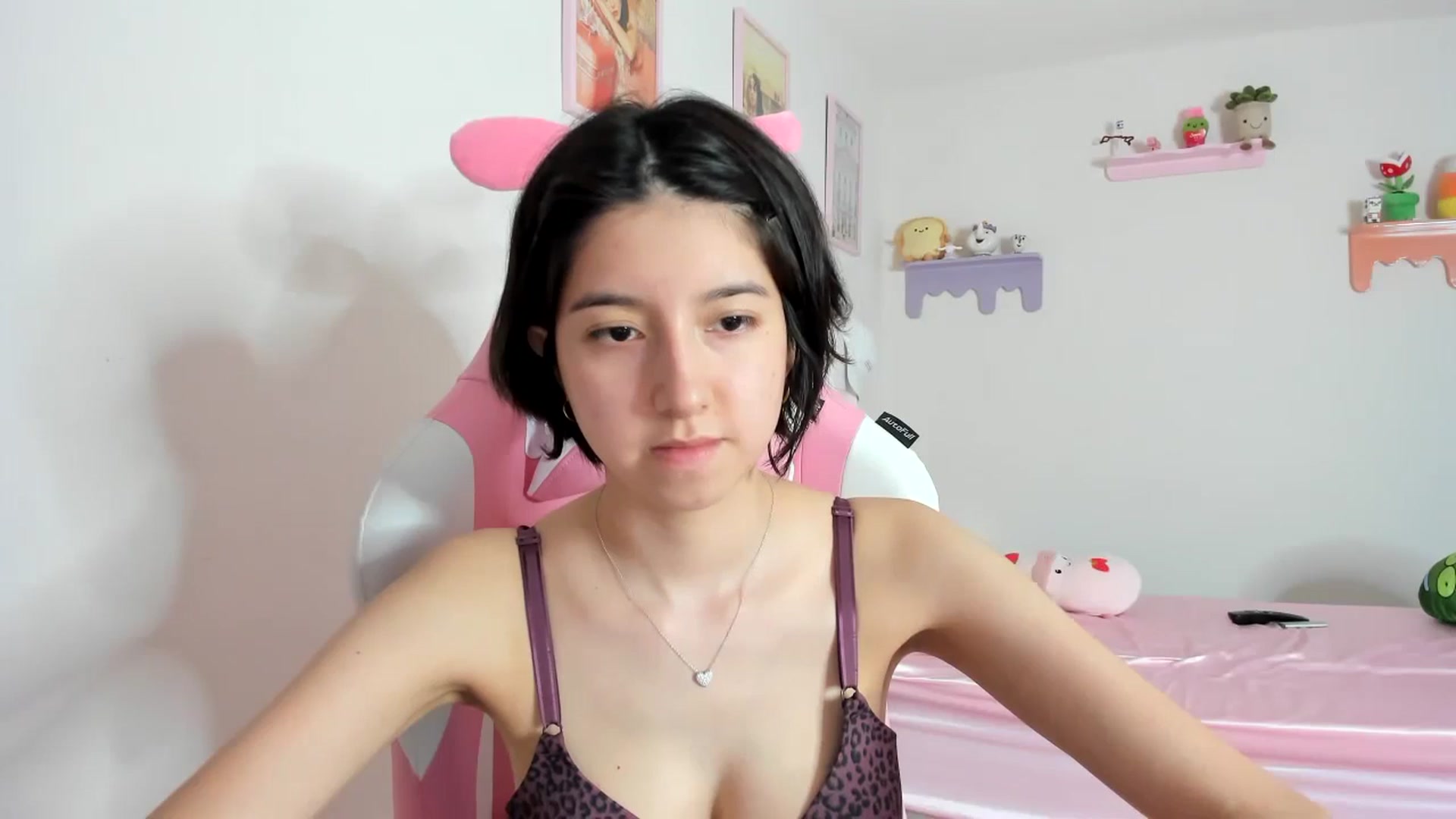 Gallery image thumbnail from Cherrycute666's myfreecams stream on, 10/11/2023, 23:55 image 3 of 20