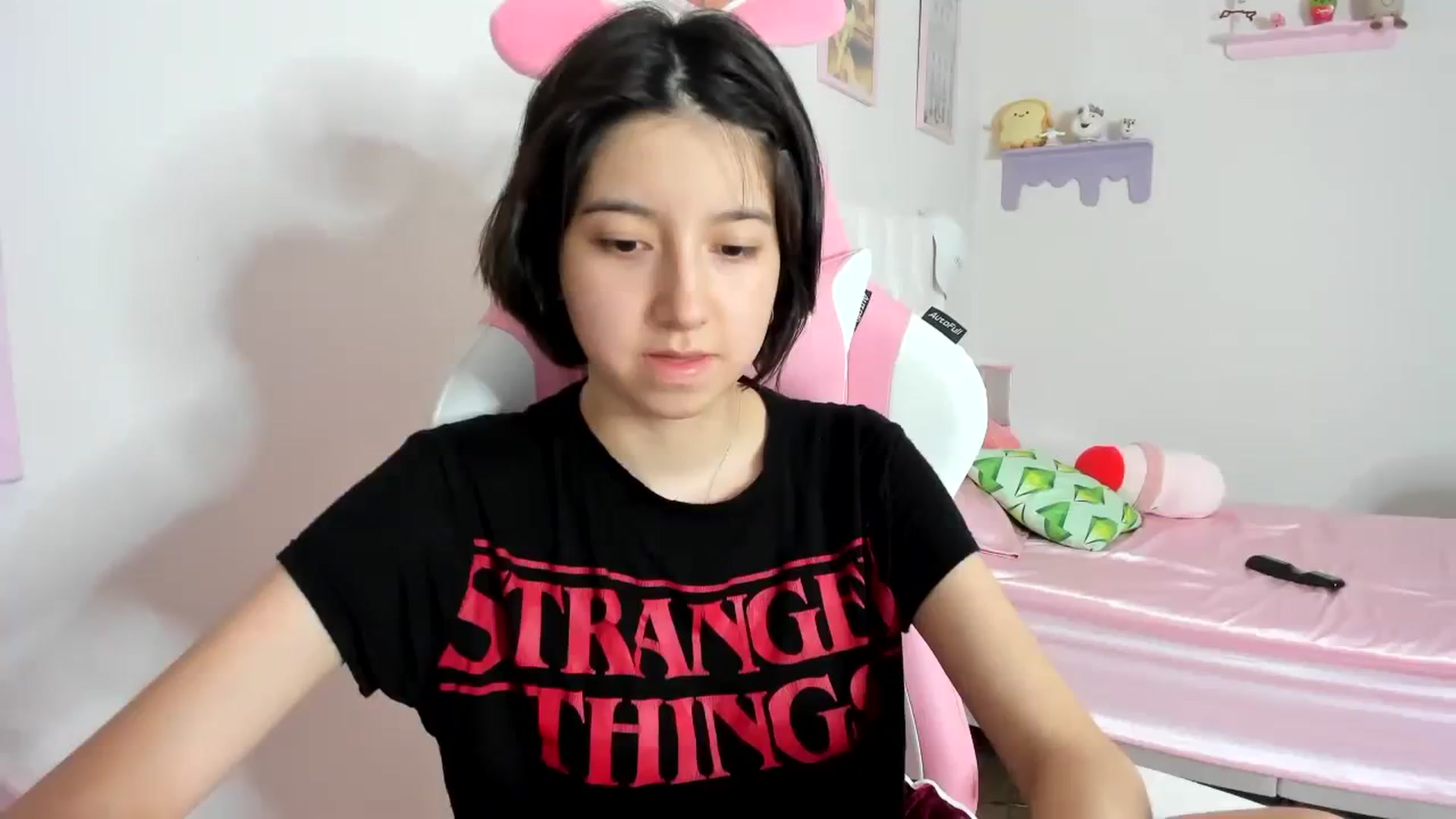 Gallery image thumbnail from Cherrycute666's myfreecams stream on, 10/12/2023, 02:36 image 1 of 20