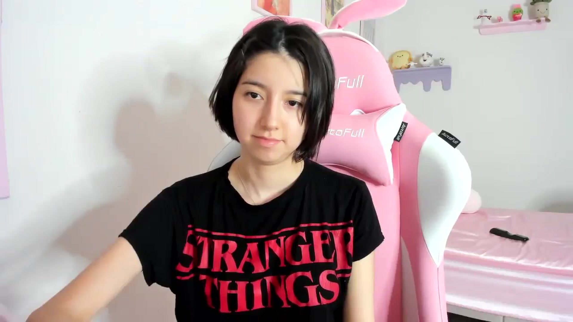 Gallery image thumbnail from Cherrycute666's myfreecams stream on, 10/12/2023, 04:06 image 4 of 20