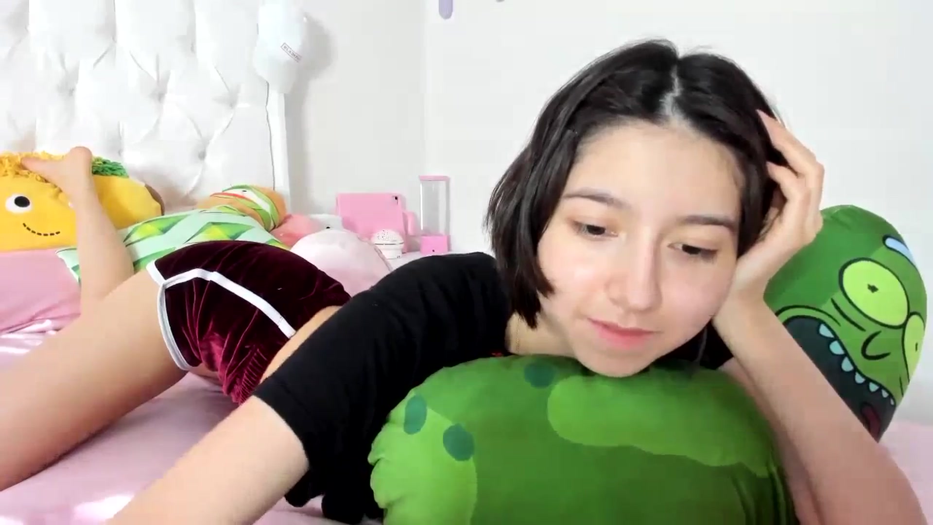 Gallery image thumbnail from Cherrycute666's myfreecams stream on, 10/12/2023, 04:33 image 15 of 20