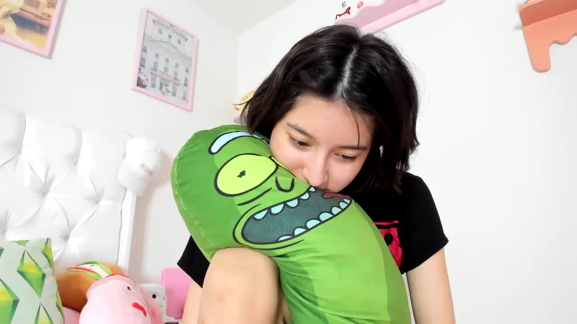 Gallery image thumbnail from Cherrycute666's myfreecams stream on, 10/12/2023, 07:27 image 5 of 20