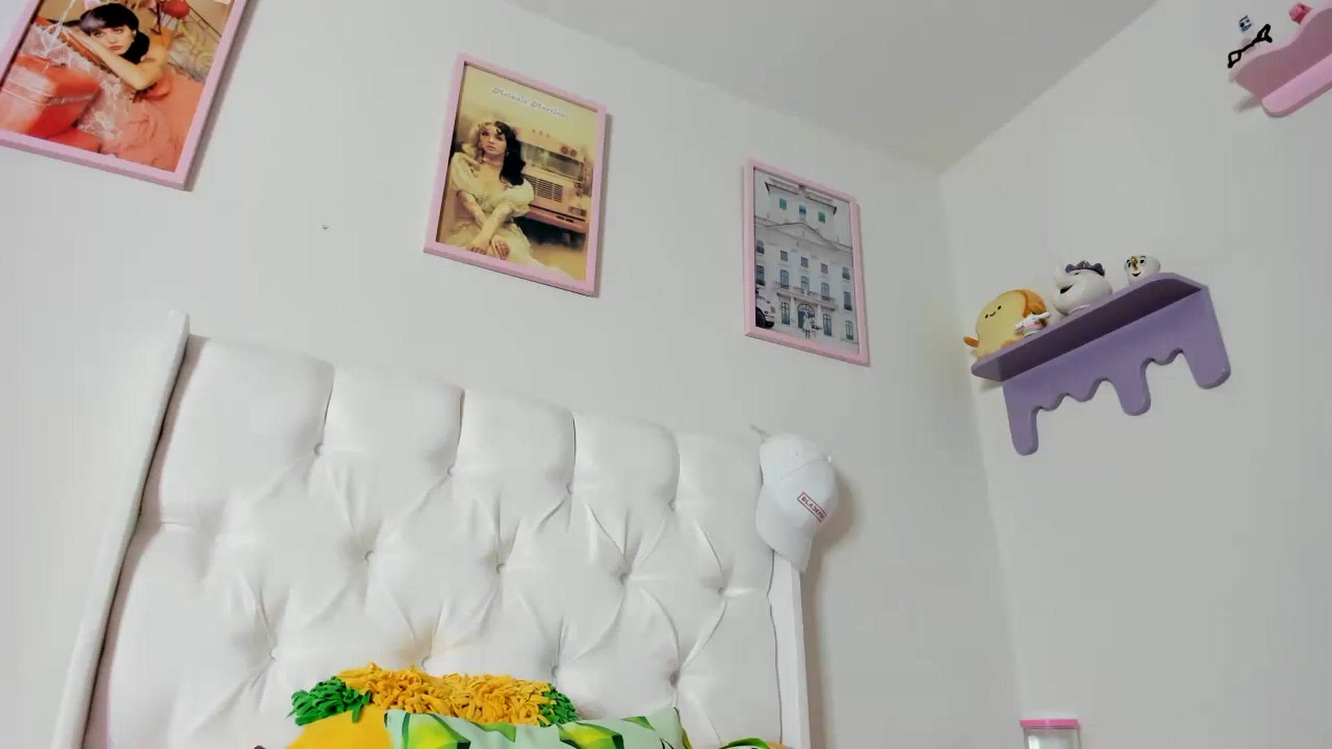 Gallery image thumbnail from Cherrycute666's myfreecams stream on, 10/12/2023, 09:01 image 10 of 20