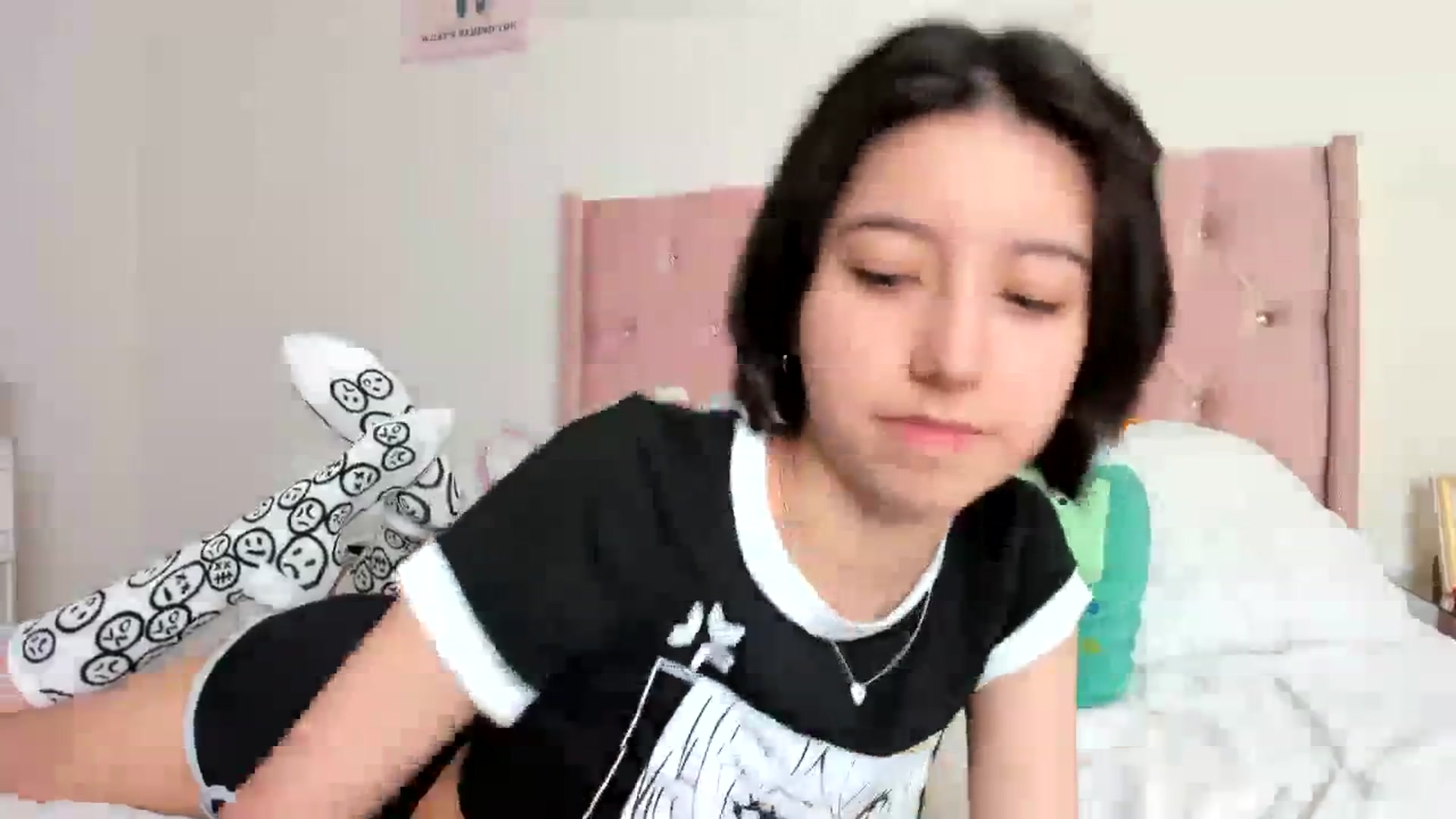 Gallery image thumbnail from Cherrycute666's myfreecams stream on, 10/12/2023, 23:22 image 4 of 20