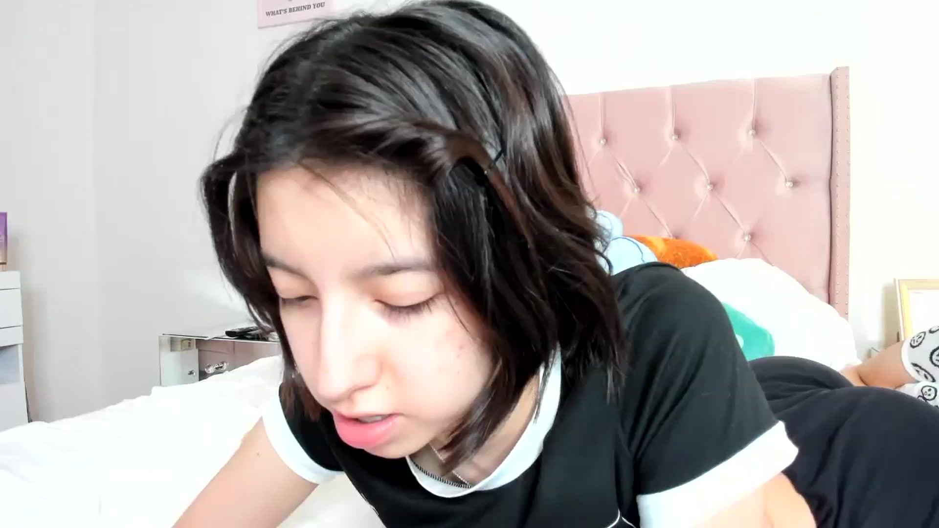 Gallery image thumbnail from Cherrycute666's myfreecams stream on, 10/12/2023, 23:22 image 19 of 20