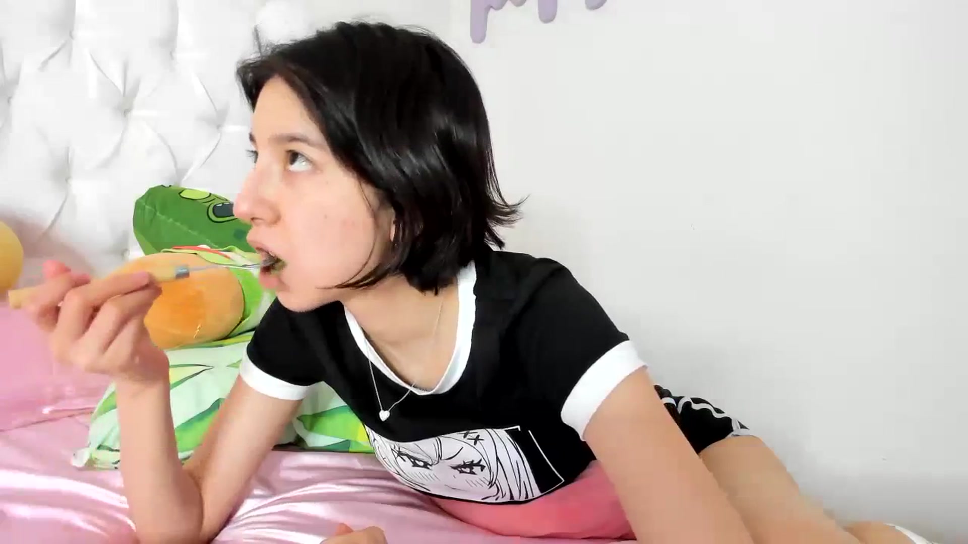 Gallery image thumbnail from Cherrycute666's myfreecams stream on, 10/13/2023, 05:35 image 3 of 20