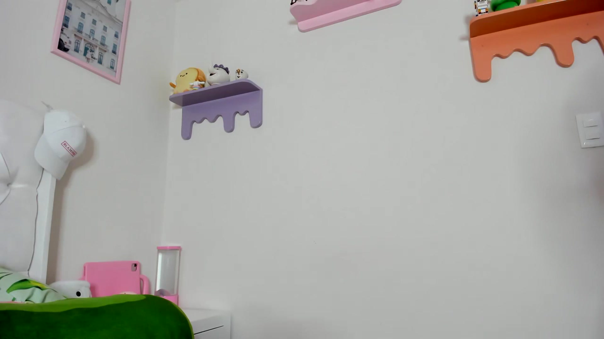 Gallery image thumbnail from Cherrycute666's myfreecams stream on, 10/14/2023, 06:37 image 19 of 20