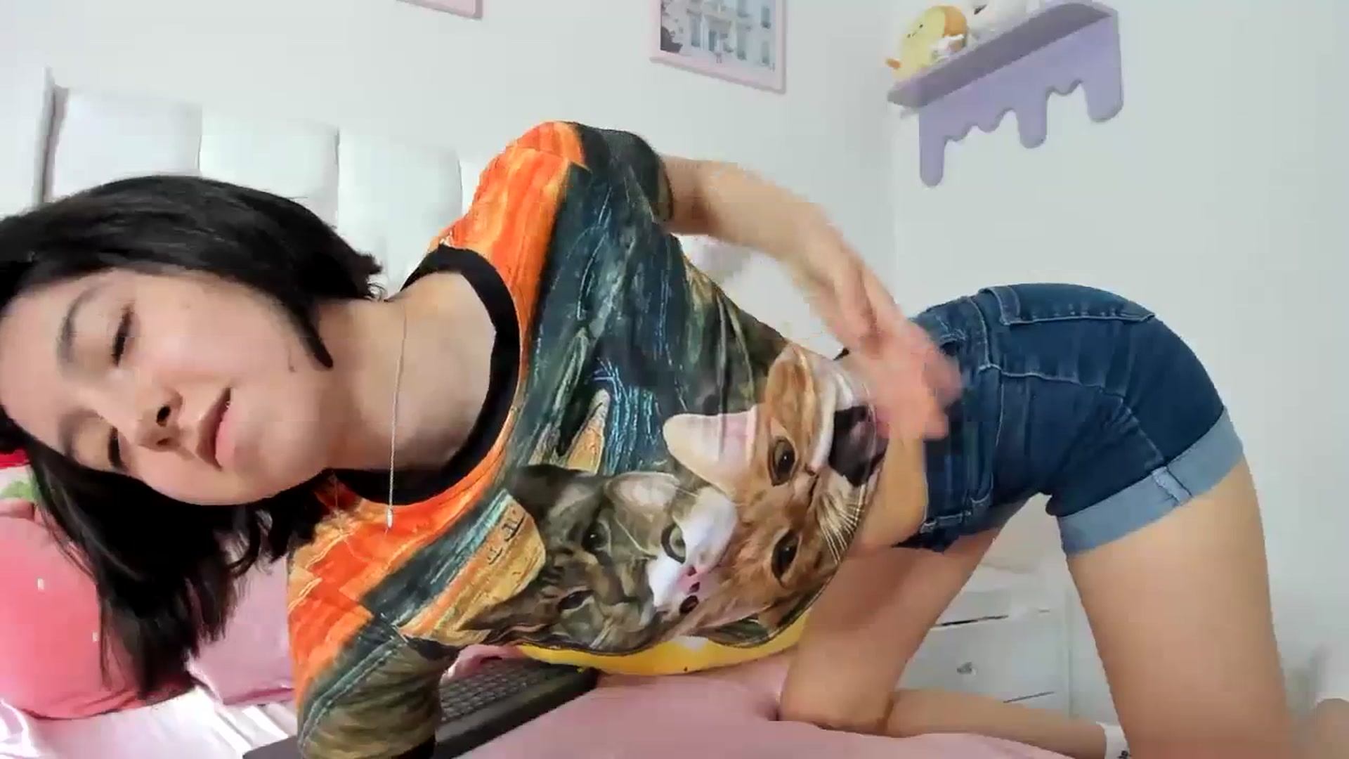 Gallery image thumbnail from Cherrycute666's myfreecams stream on, 10/15/2023, 04:36 image 14 of 20