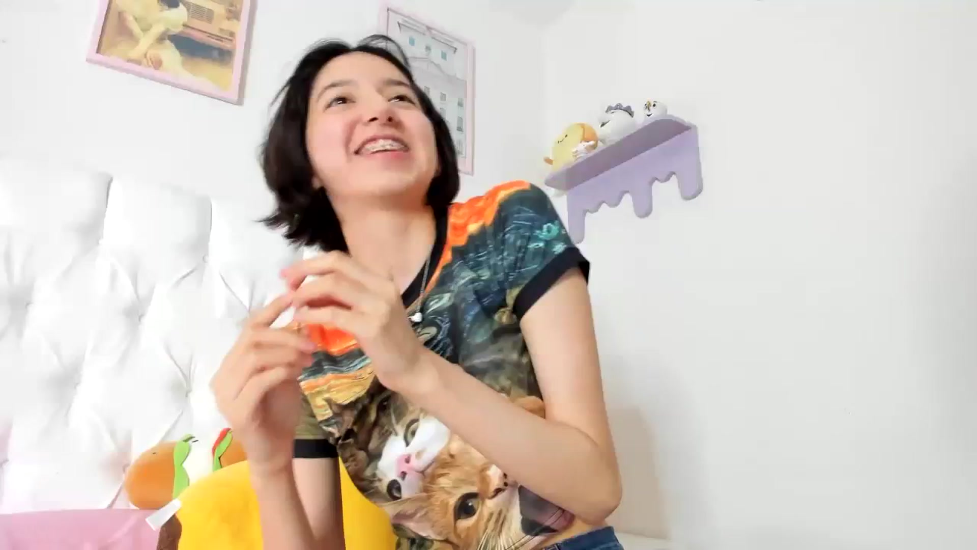 Gallery image thumbnail from Cherrycute666's myfreecams stream on, 10/15/2023, 08:34 image 15 of 20