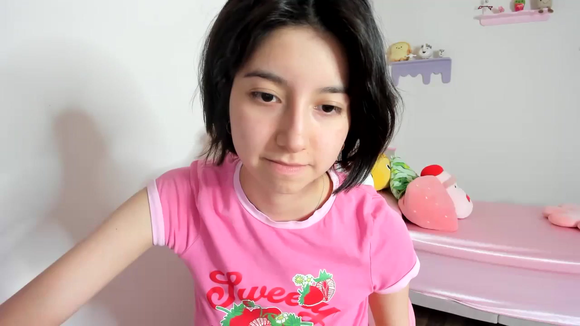 Gallery image thumbnail from Cherrycute666's myfreecams stream on, 10/17/2023, 08:48 image 9 of 20
