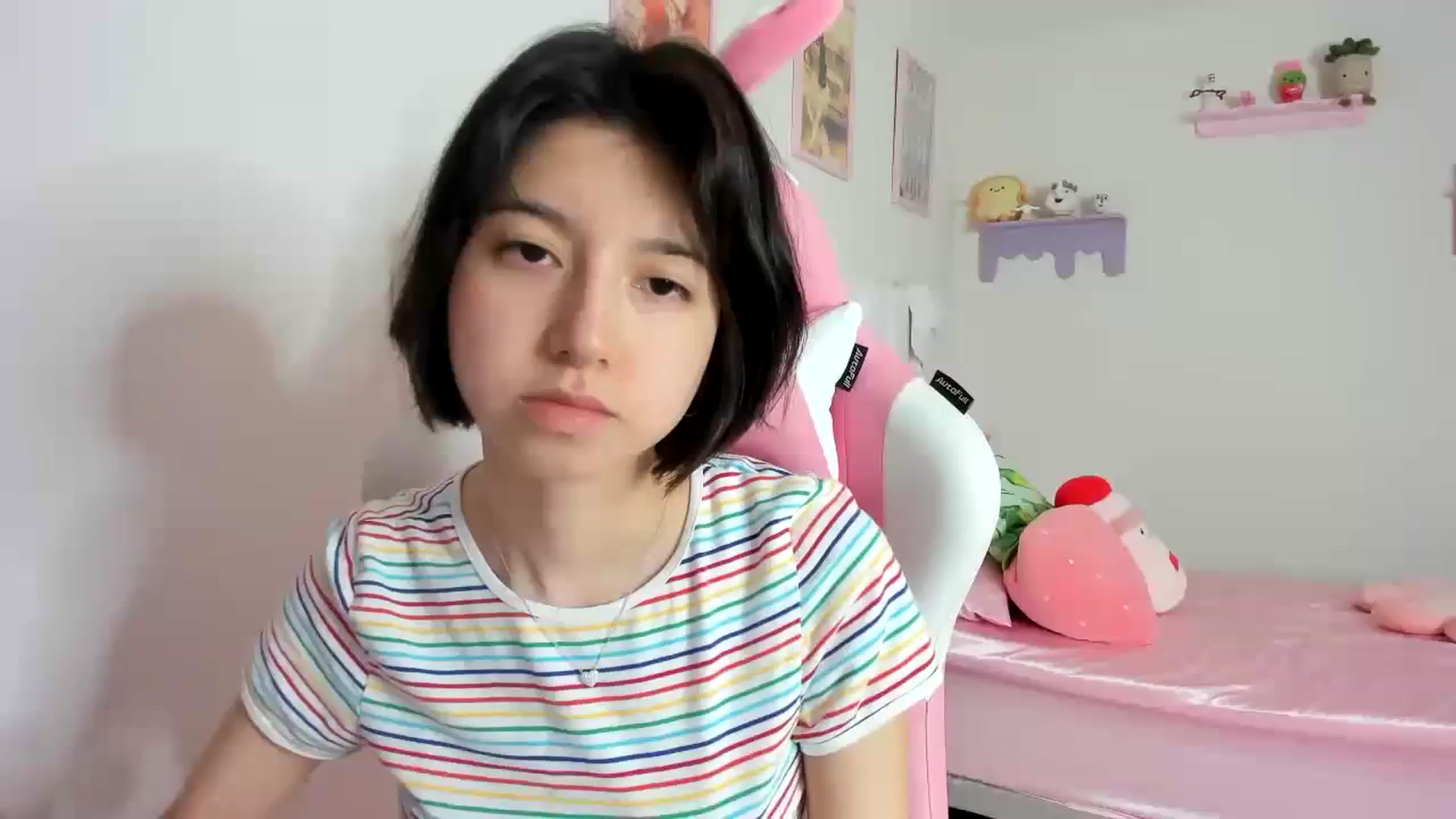 Gallery image thumbnail from Cherrycute666's myfreecams stream on, 10/17/2023, 18:56 image 2 of 20