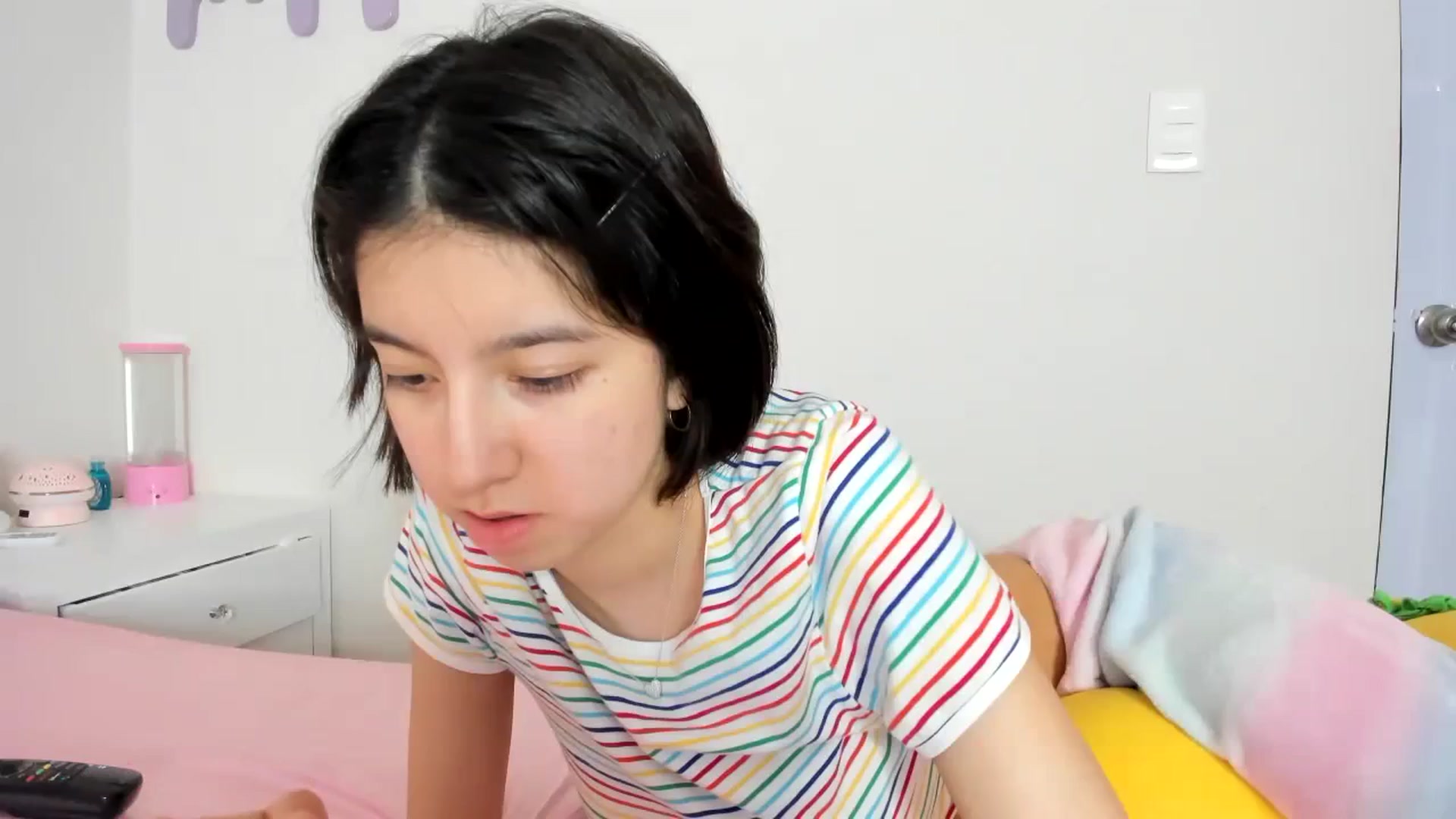 Gallery image thumbnail from Cherrycute666's myfreecams stream on, 10/18/2023, 05:38 image 10 of 20