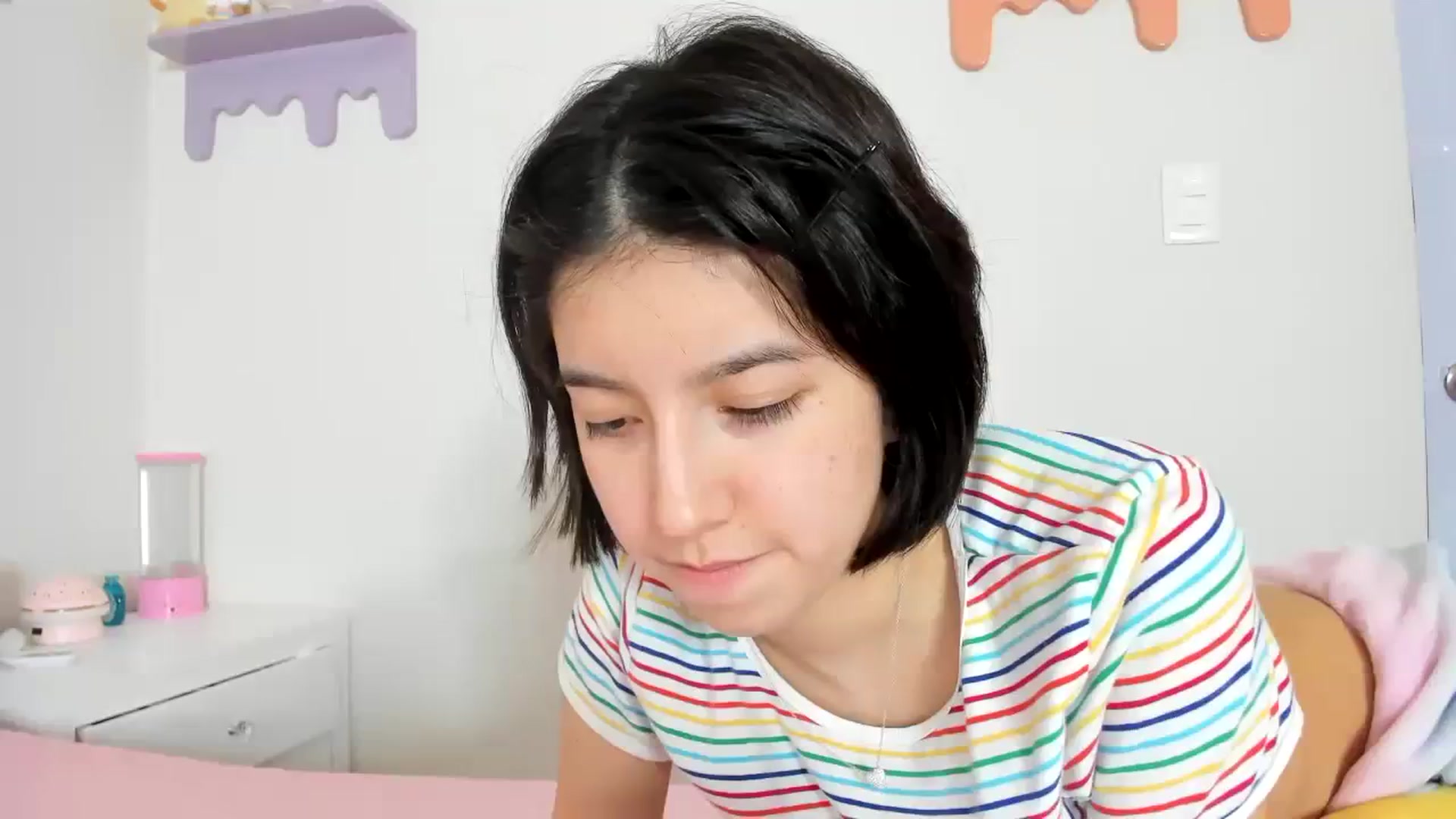 Gallery image thumbnail from Cherrycute666's myfreecams stream on, 10/18/2023, 05:38 image 13 of 20
